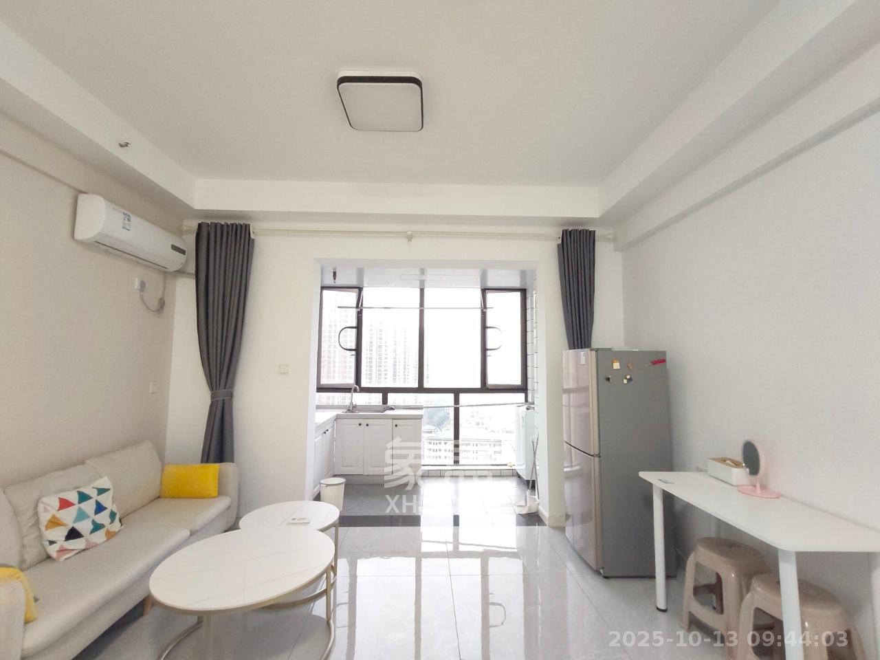 润和紫郡一期  1室1厅1卫    1200.0元/月室内图