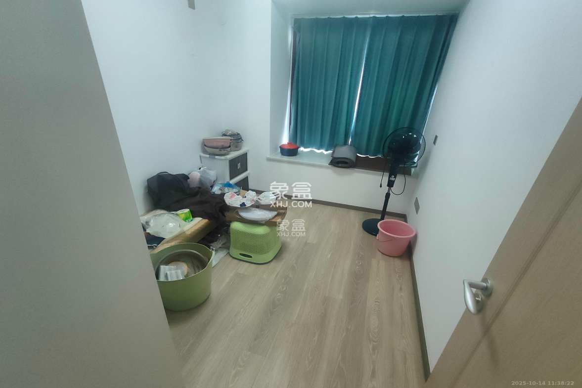 长龙湾 3室2厅1卫 2200.0元/月 长龙湾 3室2厅1卫 2200.0元/月室内图