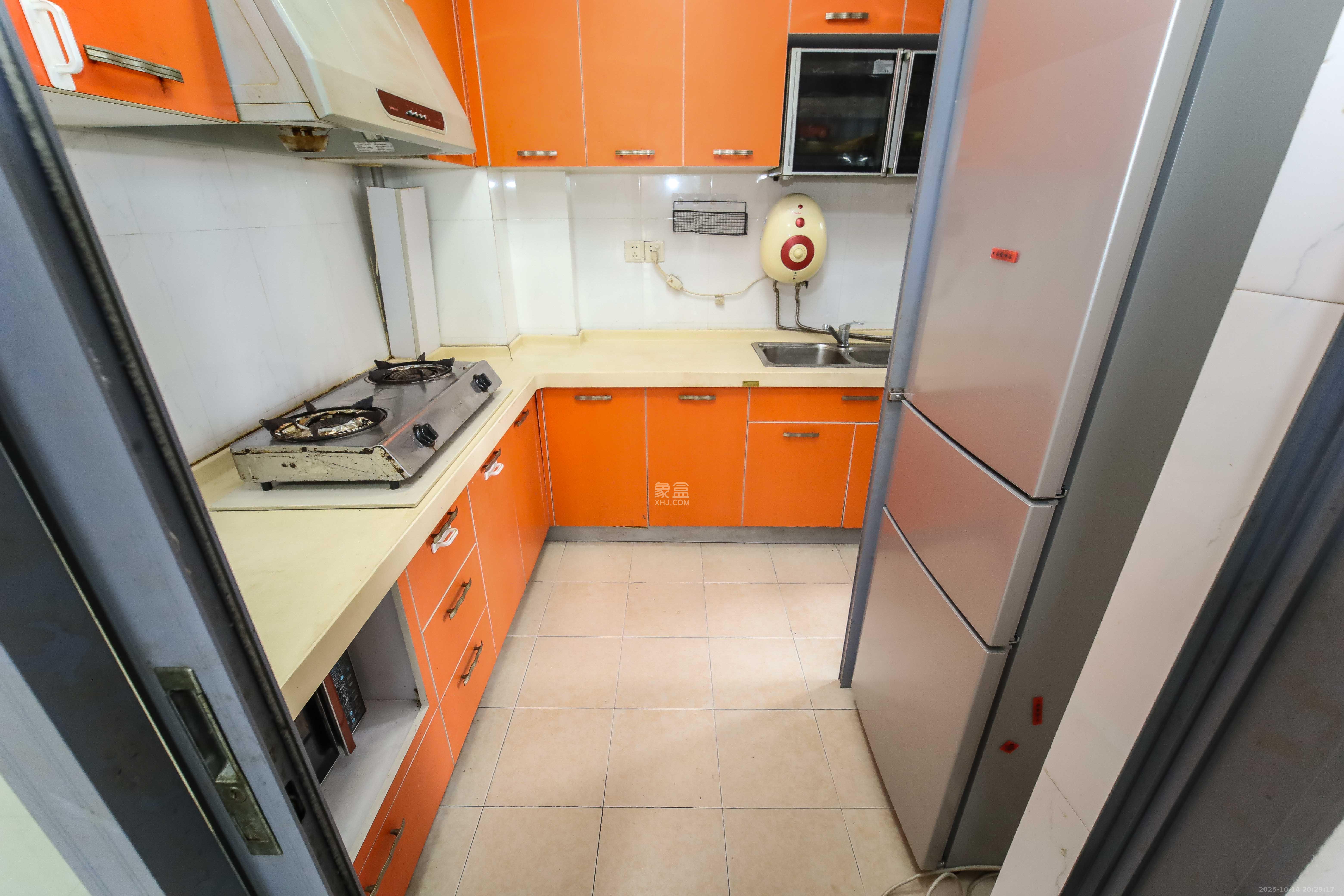 银港水晶城  2室2厅1卫    68.0万厨房