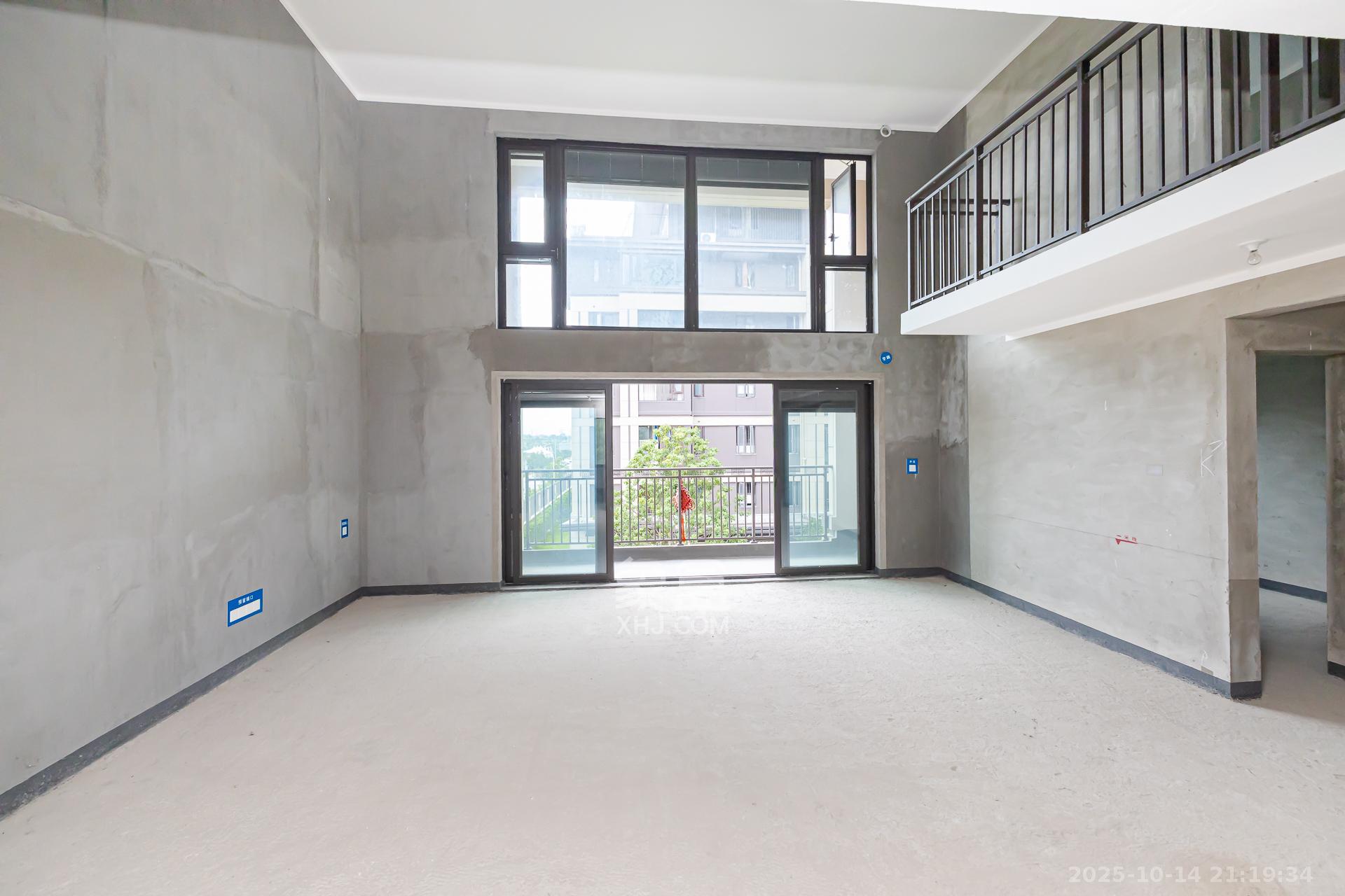 时代建发和著  1室0厅0卫    450.0万 时代建发和著  1室0厅0卫    450.0万客厅