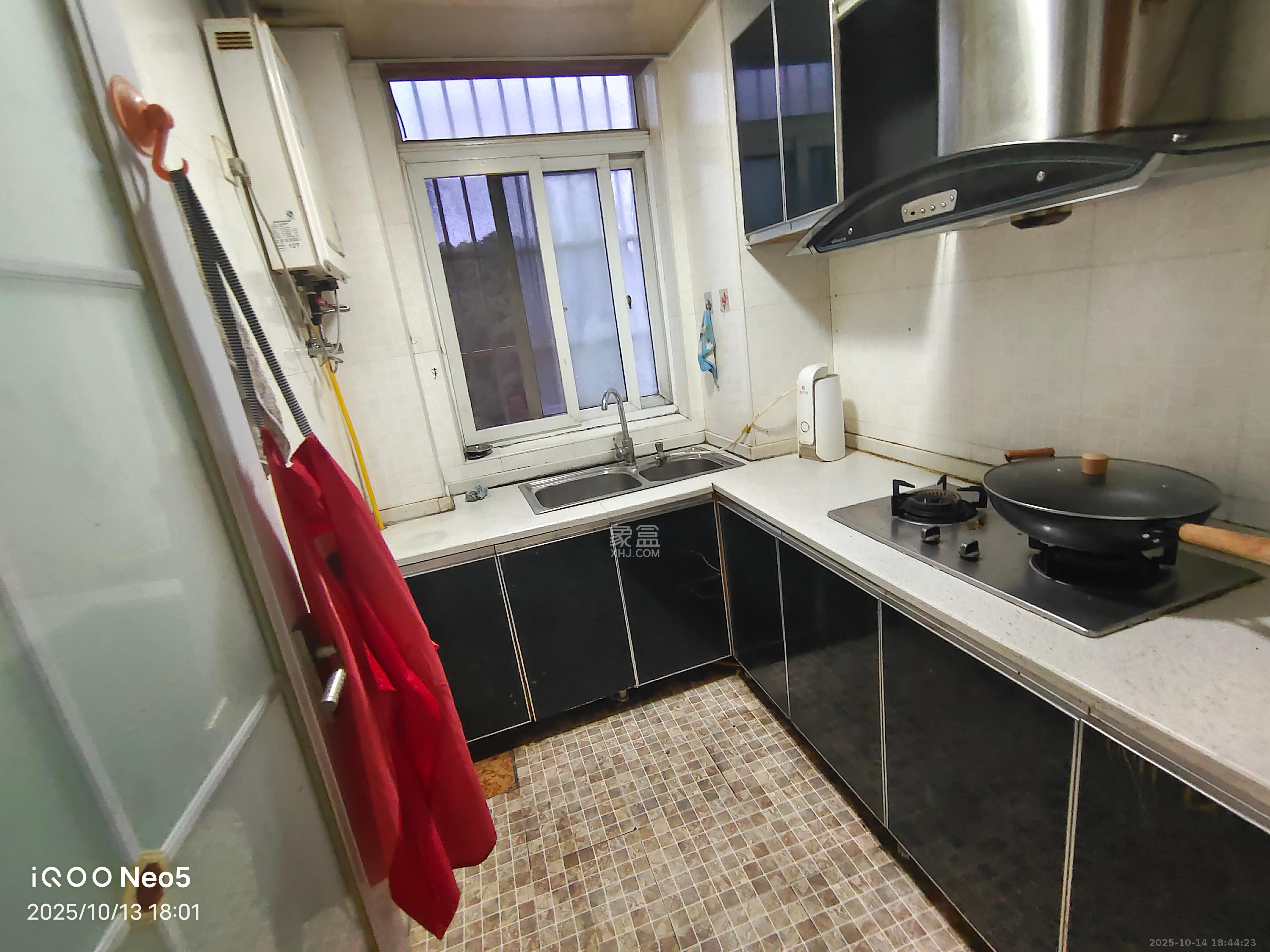 鄱阳小区  3室2厅1卫    1600.0元/月室内图