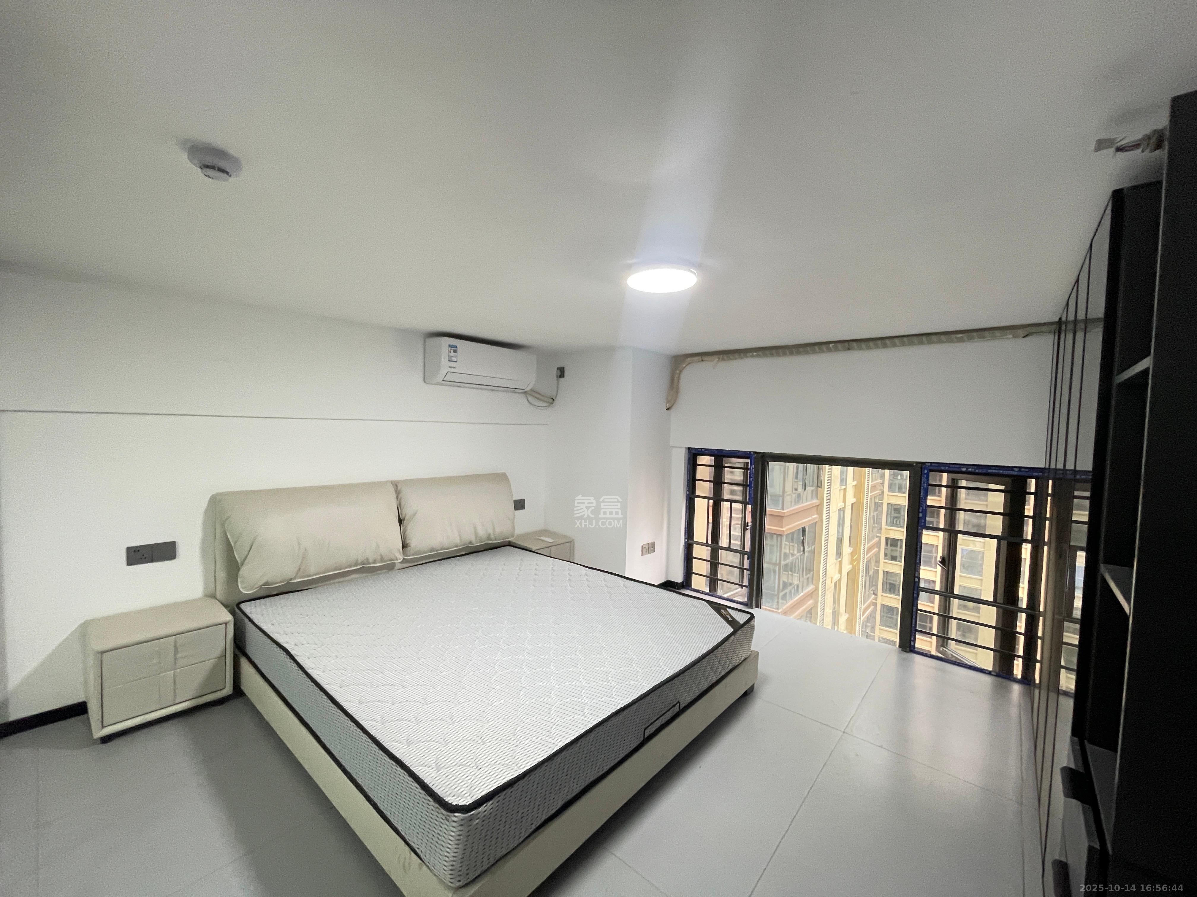 世茂璀璨天城公寓  1室0厅0卫    2400.0元/月室内图