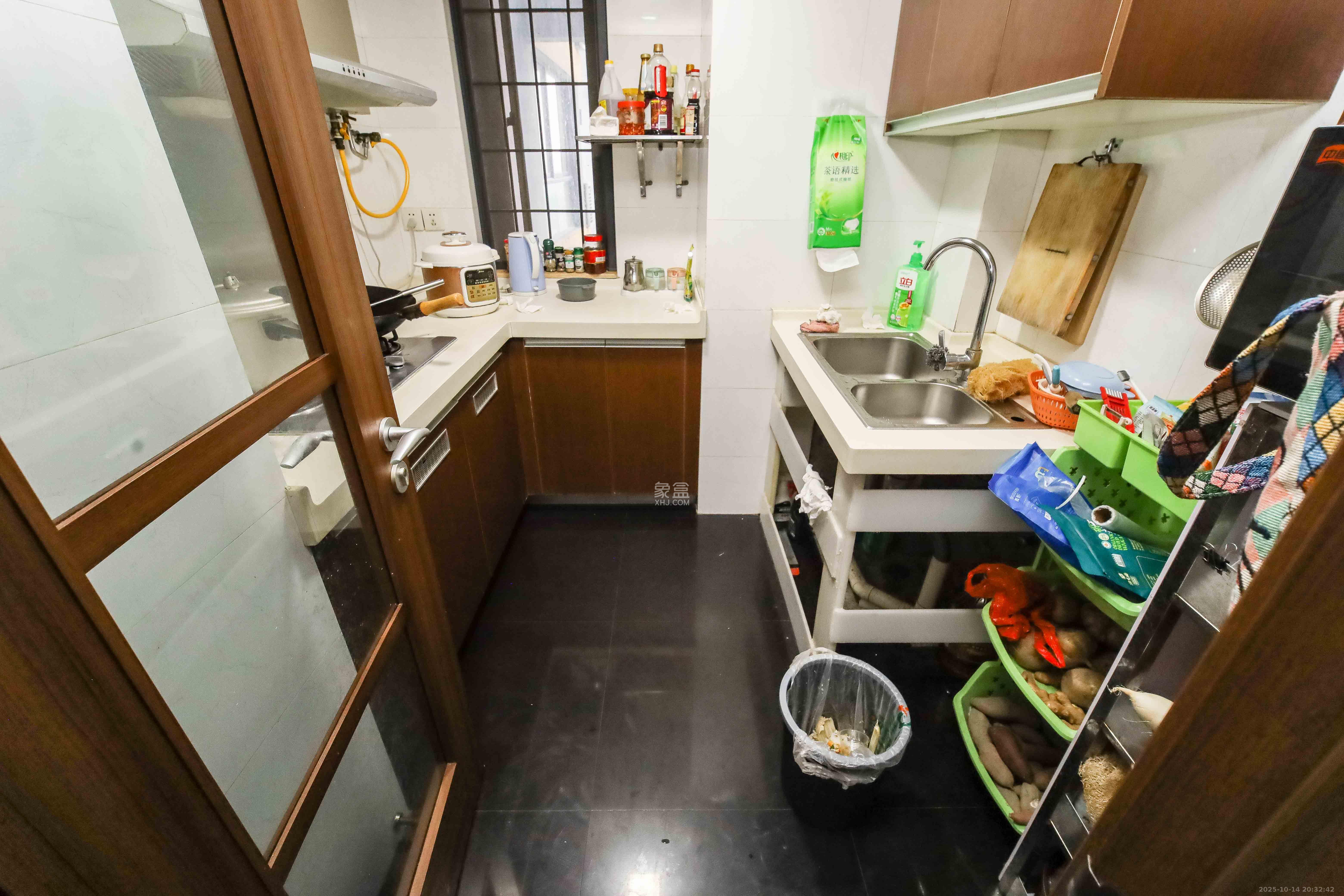 万科金域蓝湾  3室2厅1卫    85.0万厨房