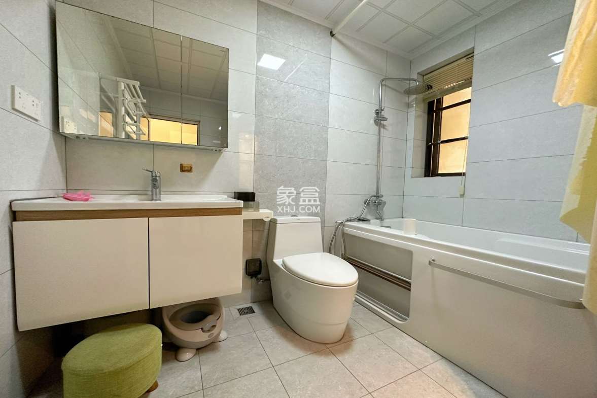 海航豪庭南苑  3室2厅2卫    6000.0元/月 海航豪庭南苑  3室2厅2卫    6000.0元/月室内图