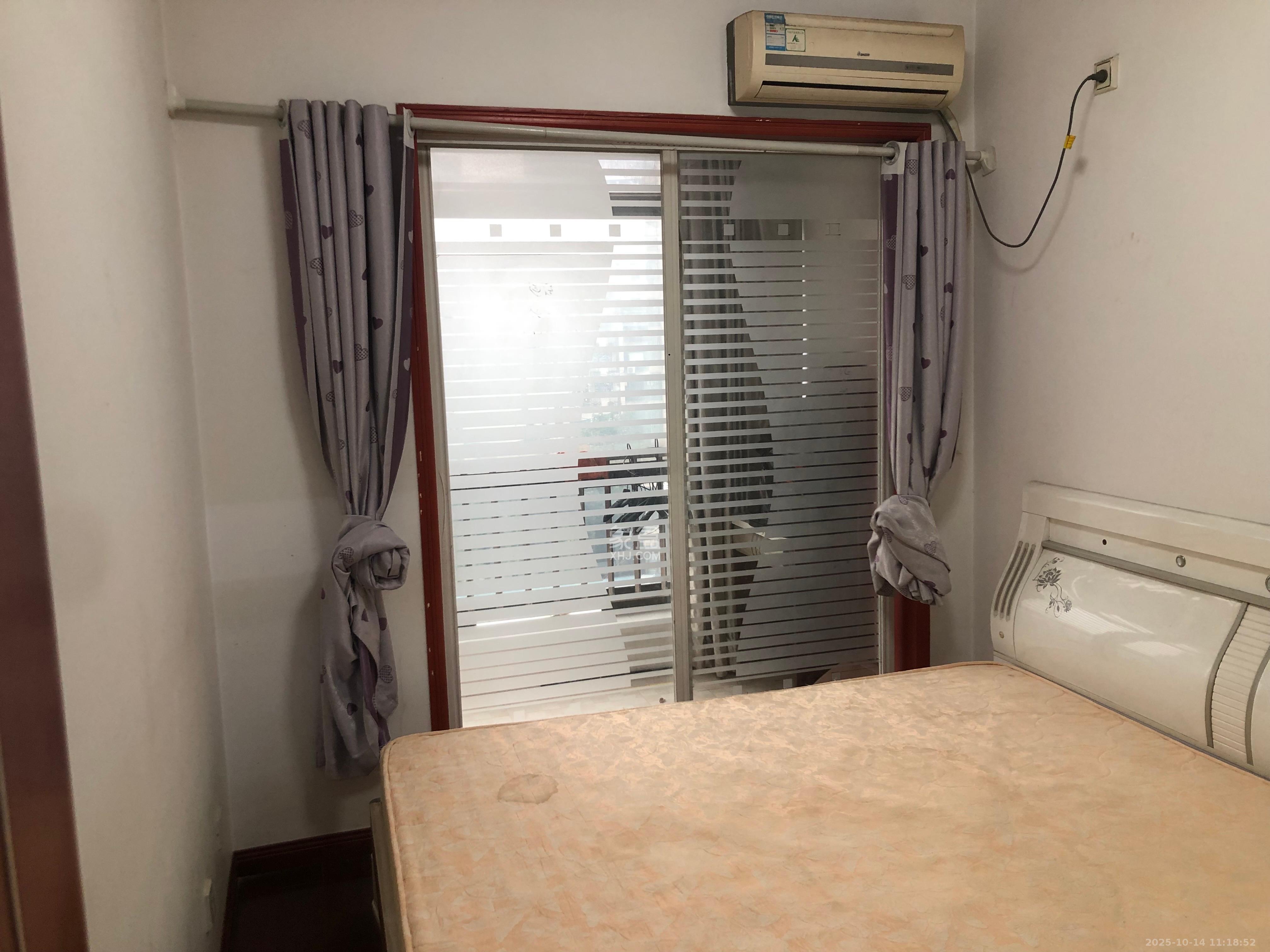 和庄  3室2厅1卫    2100.0元/月室内图