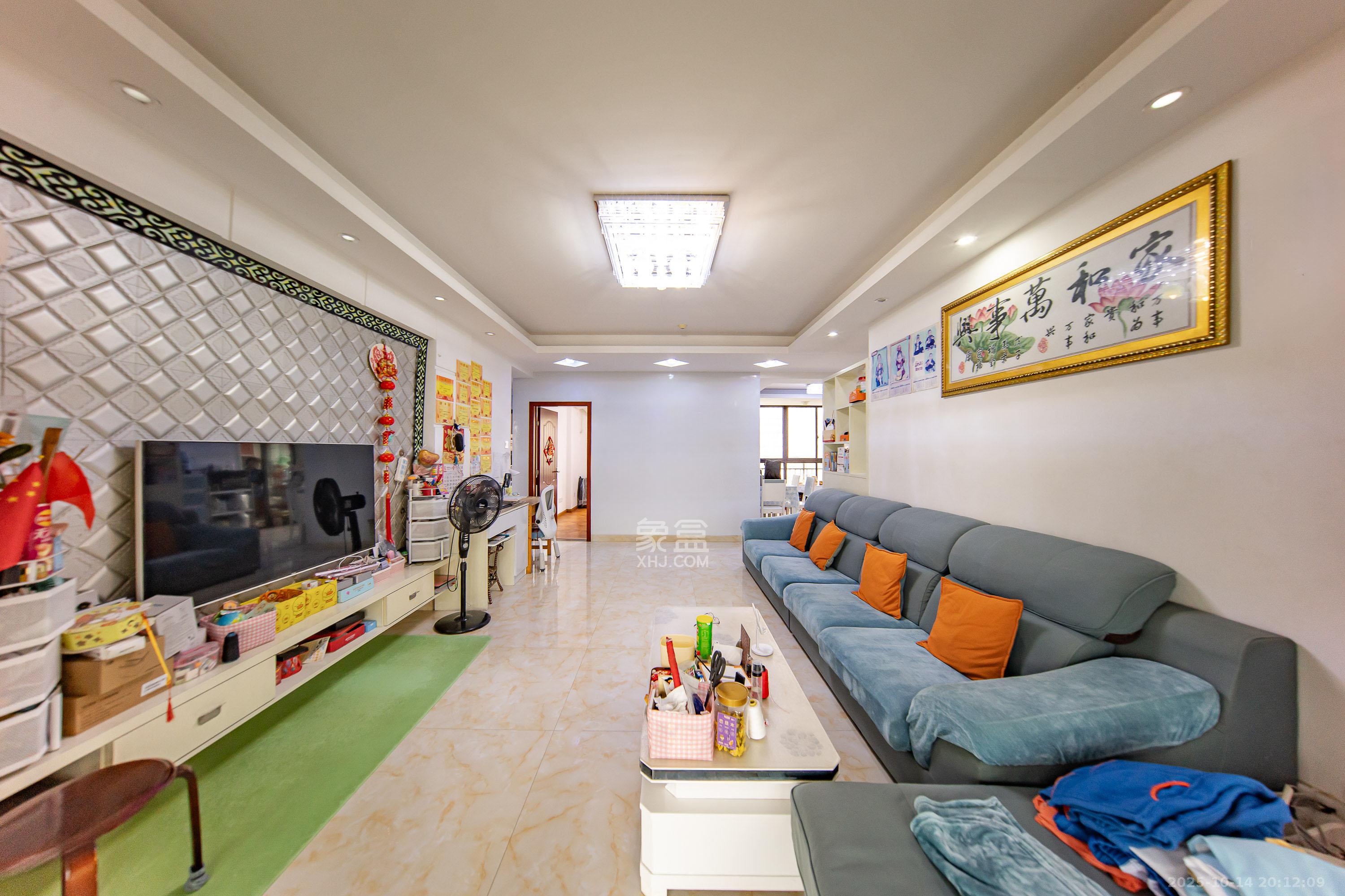 卓越麓山别墅（麓山峰境产权麓山花苑）  3室2厅2卫    70.88万