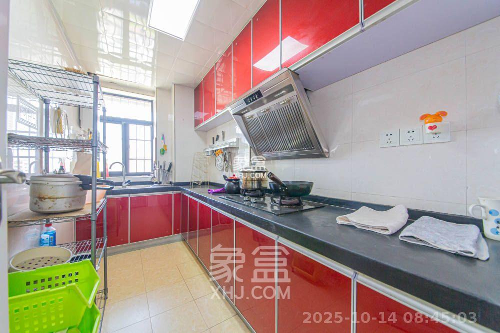 上峰苑(兰亭玥岛)  2室2厅1卫    2200.0元/月 上峰苑(兰亭玥岛)  2室2厅1卫    2200.0元/月室内图