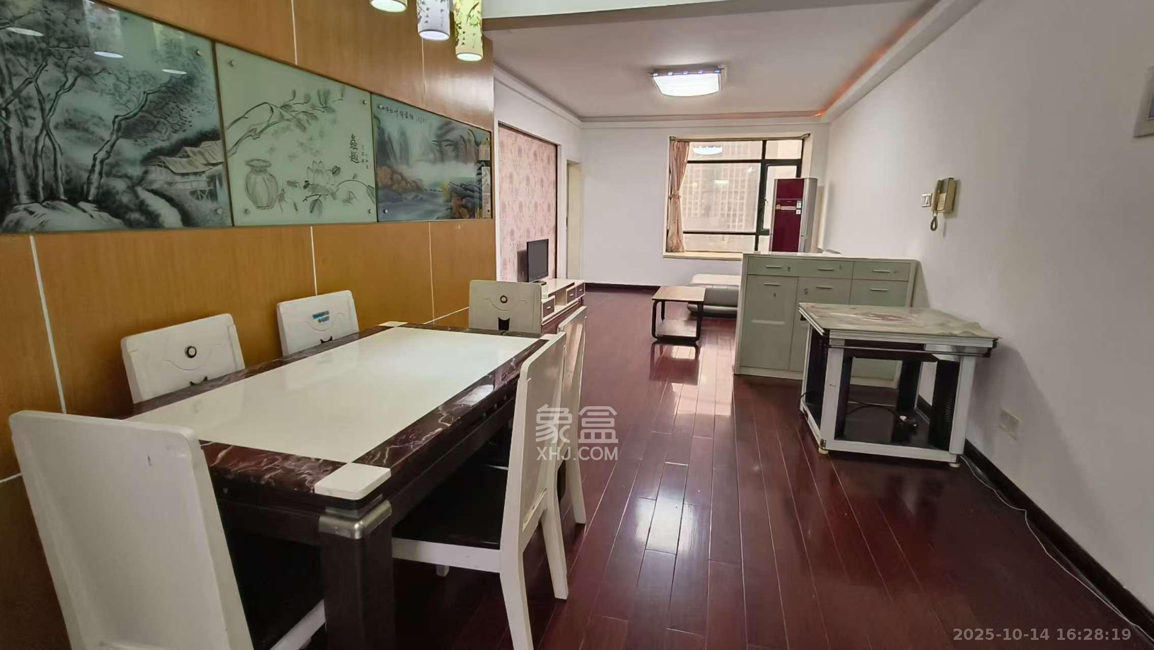 中江国际花城 2室2厅2卫 2600.0元/月 中江国际花城 2室2厅2卫 2600.0元/月室内图