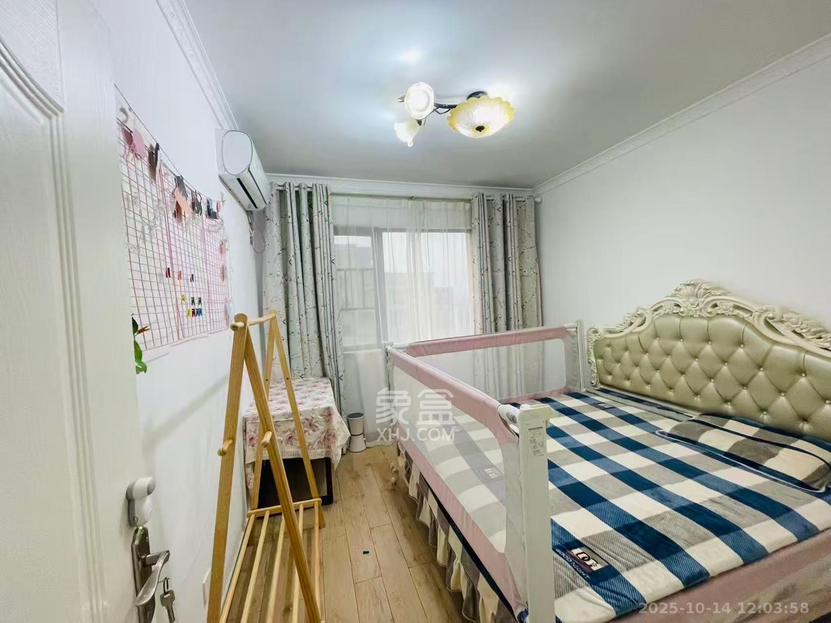 奥克斯缔壹城  3室2厅1卫    2300.0元/月室内图