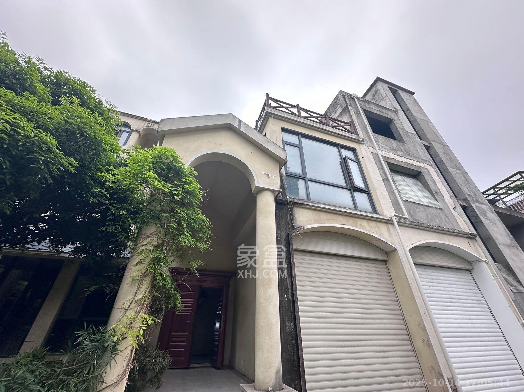 归心苑  4室2厅3卫    13000.0元/月 归心苑  4室2厅3卫    13000.0元/月室内图