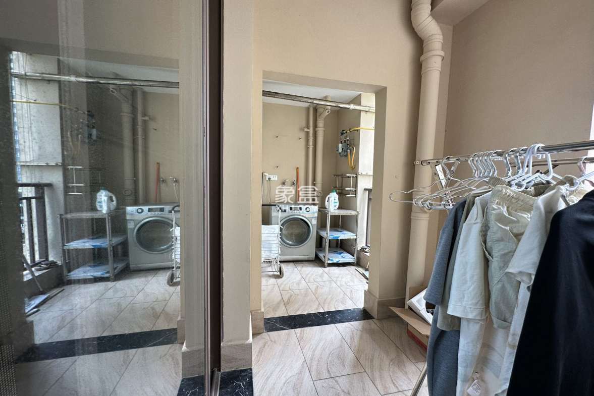 海航豪庭南苑  3室2厅2卫    6000.0元/月 海航豪庭南苑  3室2厅2卫    6000.0元/月室内图