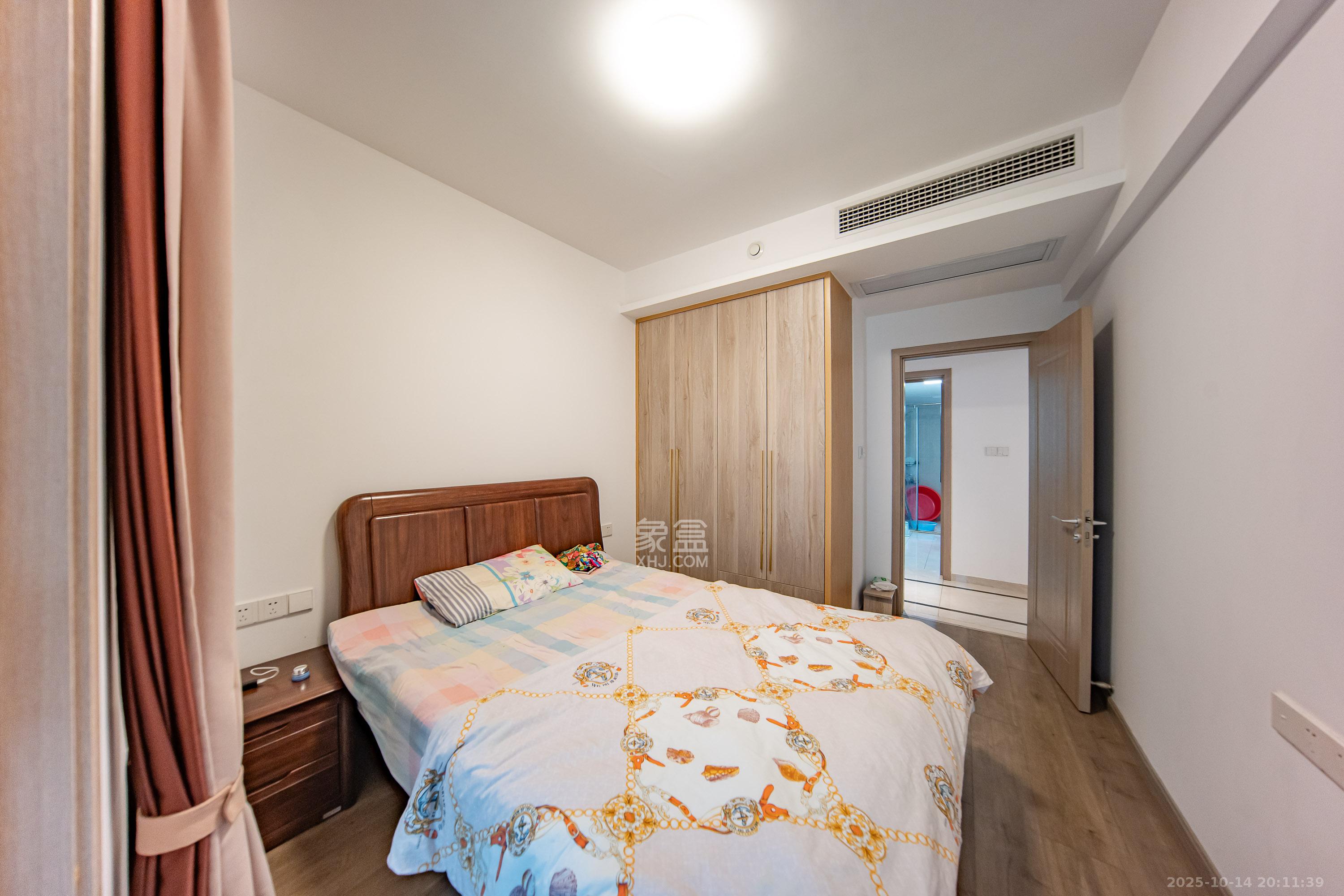 建投象山国际  4室2厅2卫    185.0万卧室