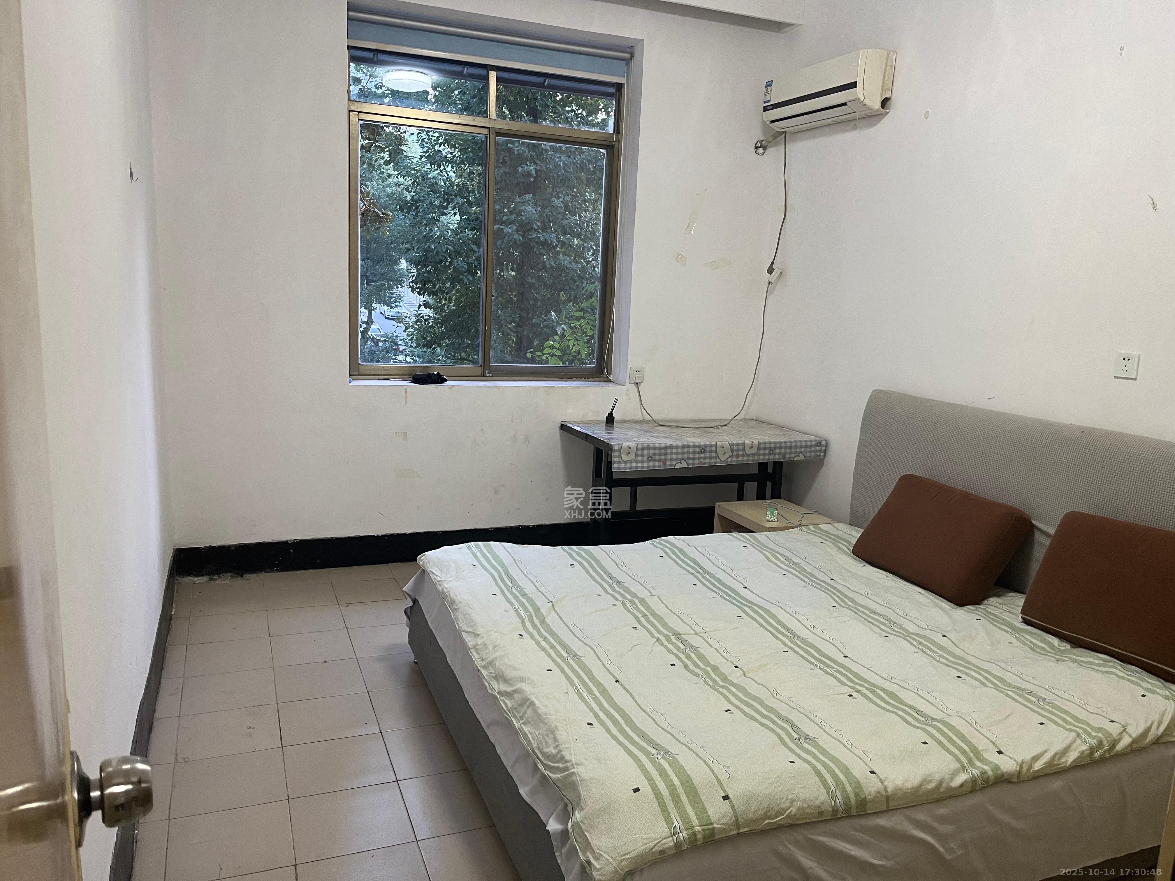 广电南院宿舍 2室2厅1卫 1400.0元/月 广电南院宿舍 2室2厅1卫 1400.0元/月室内图