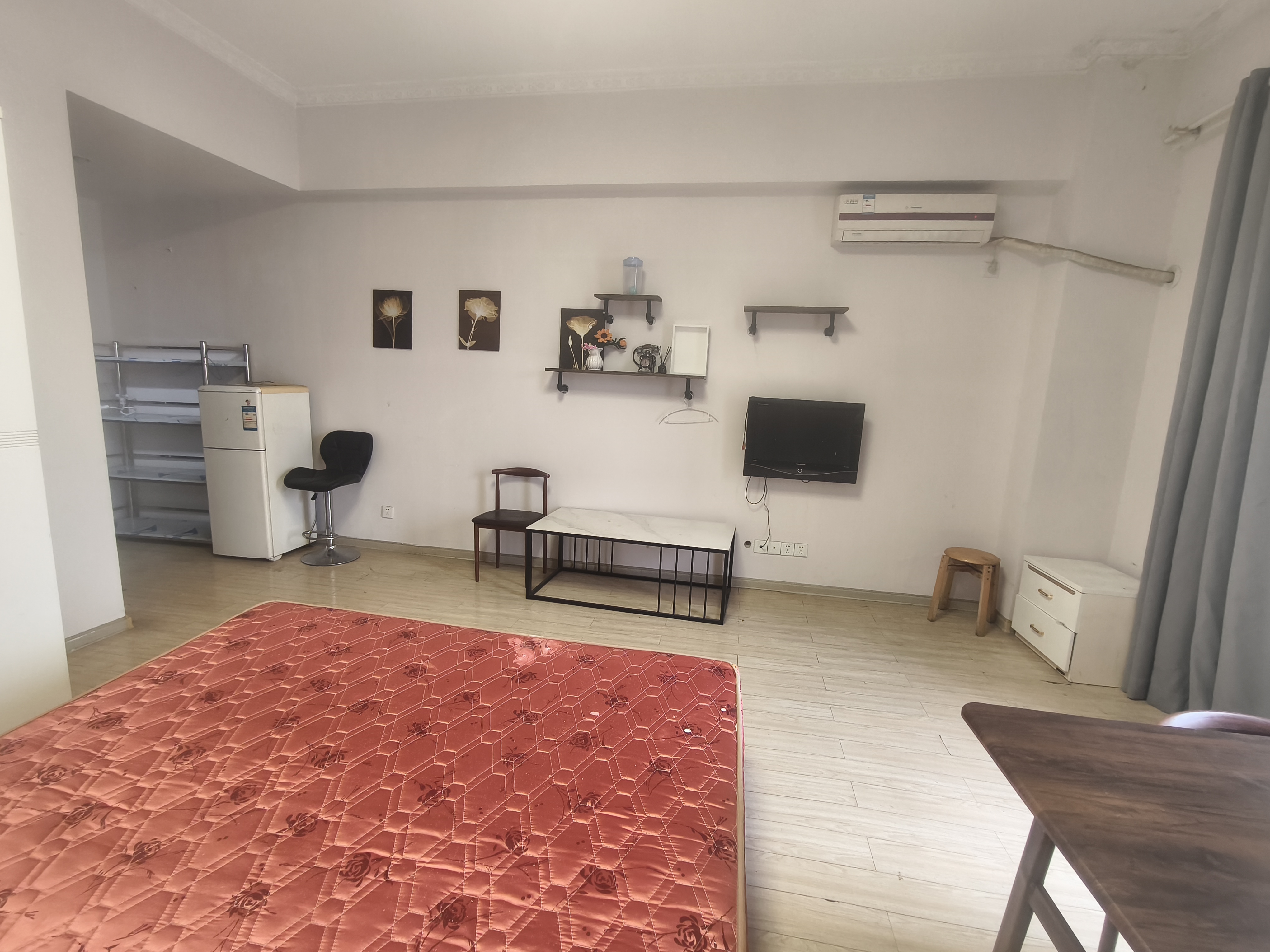 鹏泰国际  1室1厅1卫    650.0元/月室内图