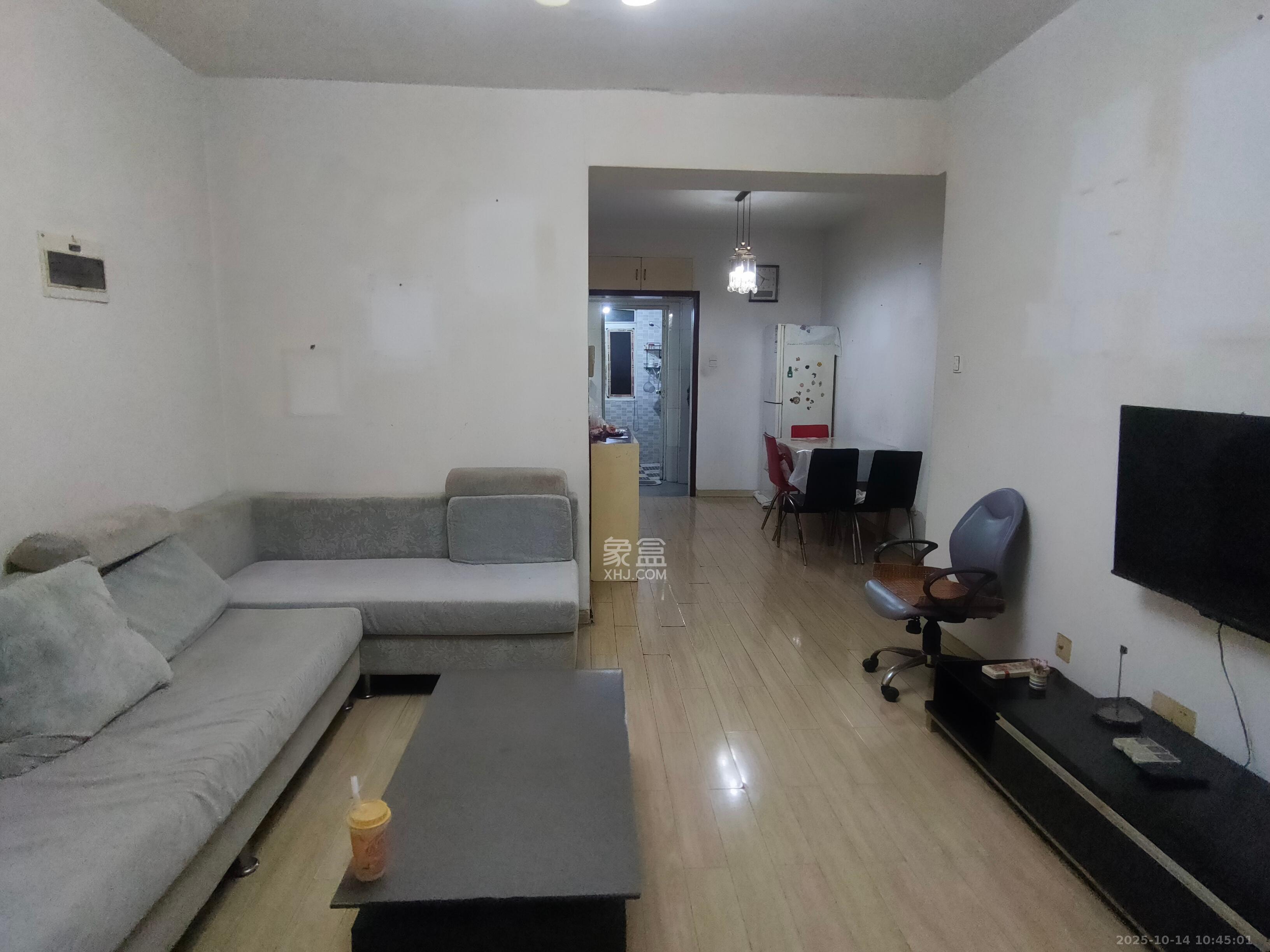 一品东庭  2室2厅1卫    2200.0元/月室内图