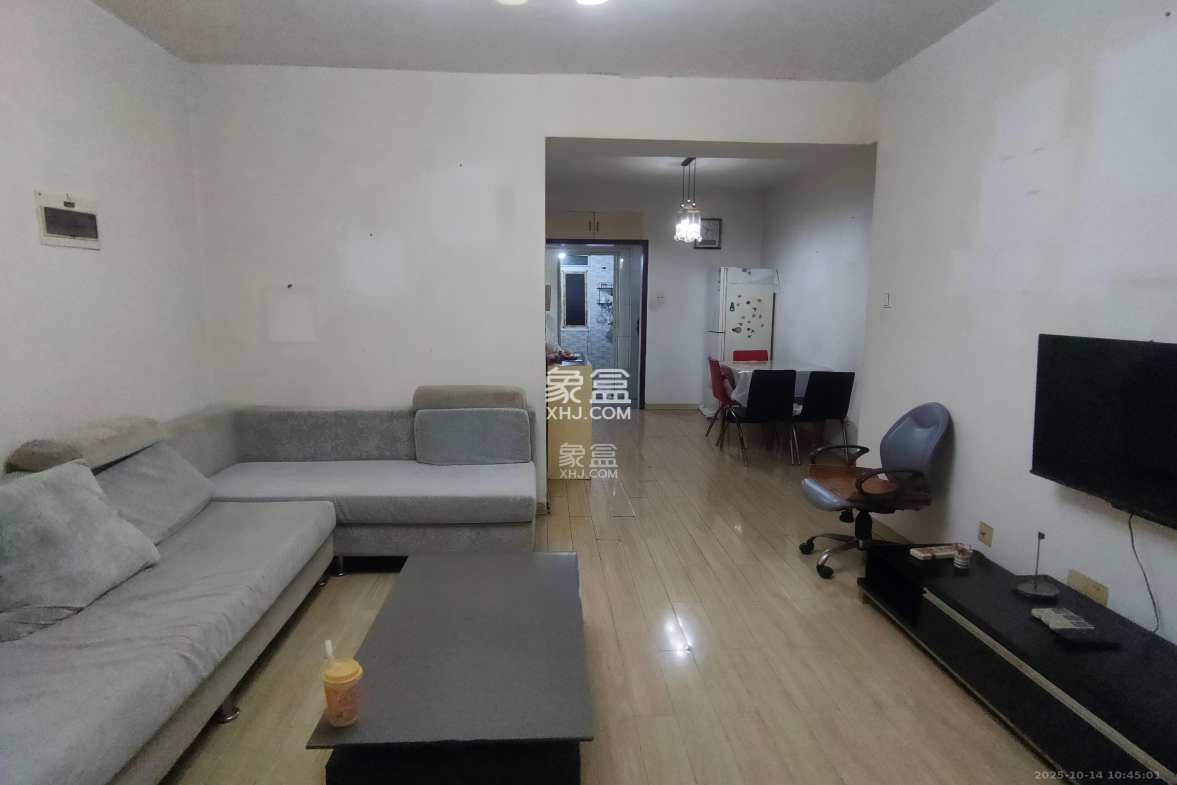 一品东庭 2室2厅1卫 2200.0元/月 一品东庭 2室2厅1卫 2200.0元/月室内图