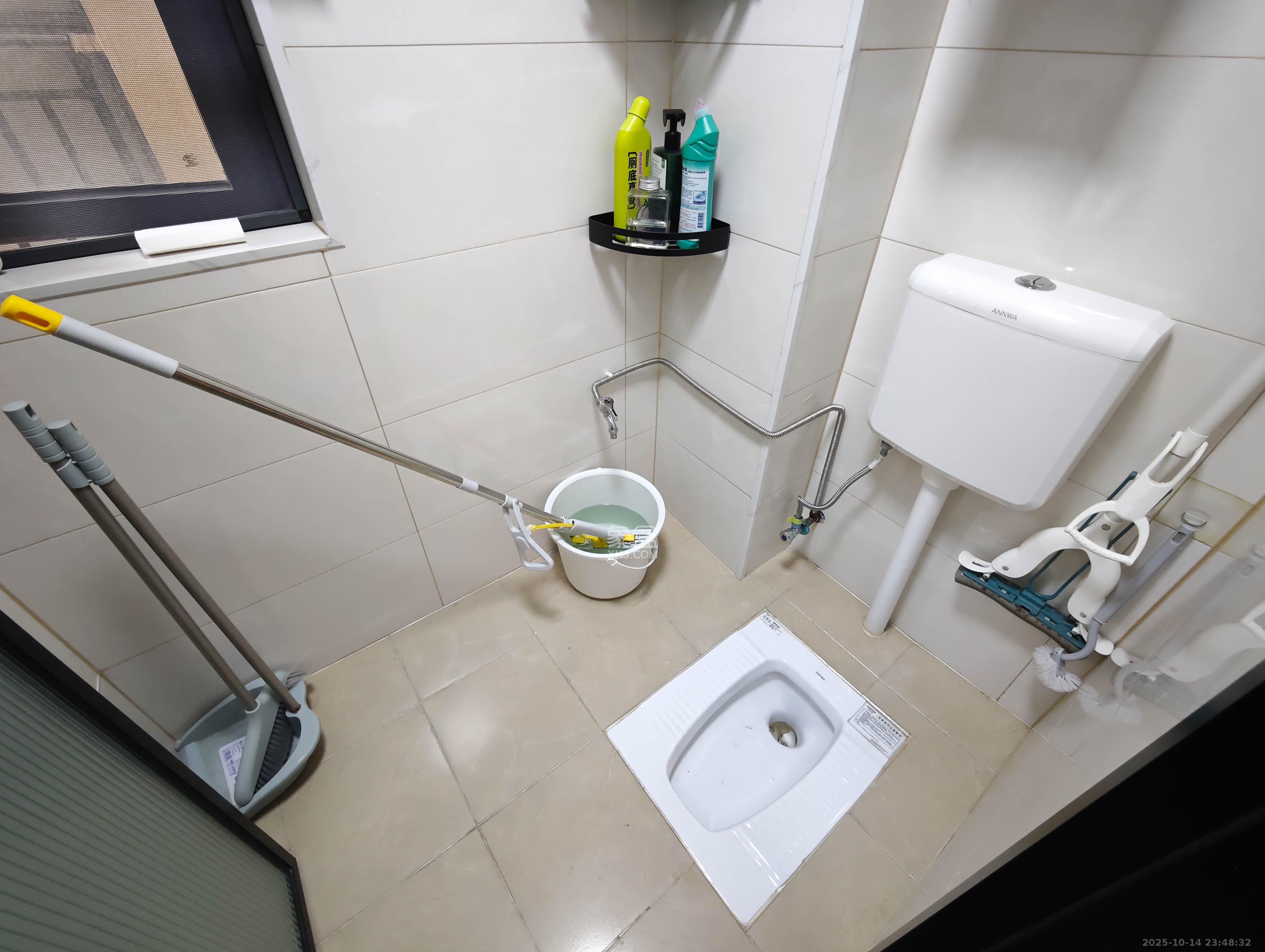 中建嘉和城  1室2厅2卫    110.0万厨房