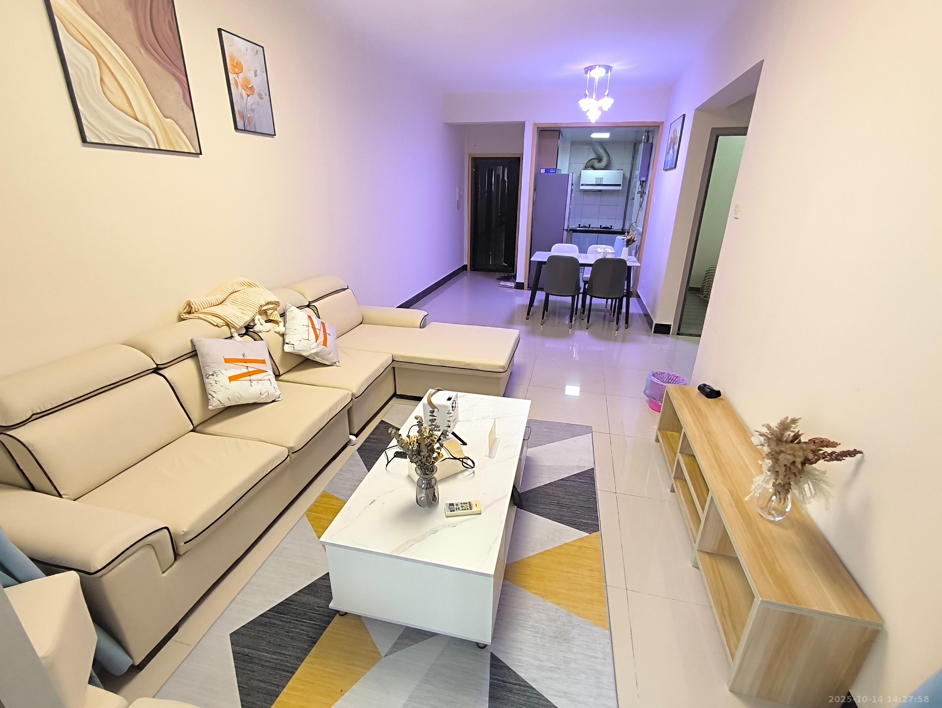 凯通国际城(凯通朝庭)  2室2厅1卫    2600.0元/月 凯通国际城(凯通朝庭)  2室2厅1卫    2600.0元/月室内图1