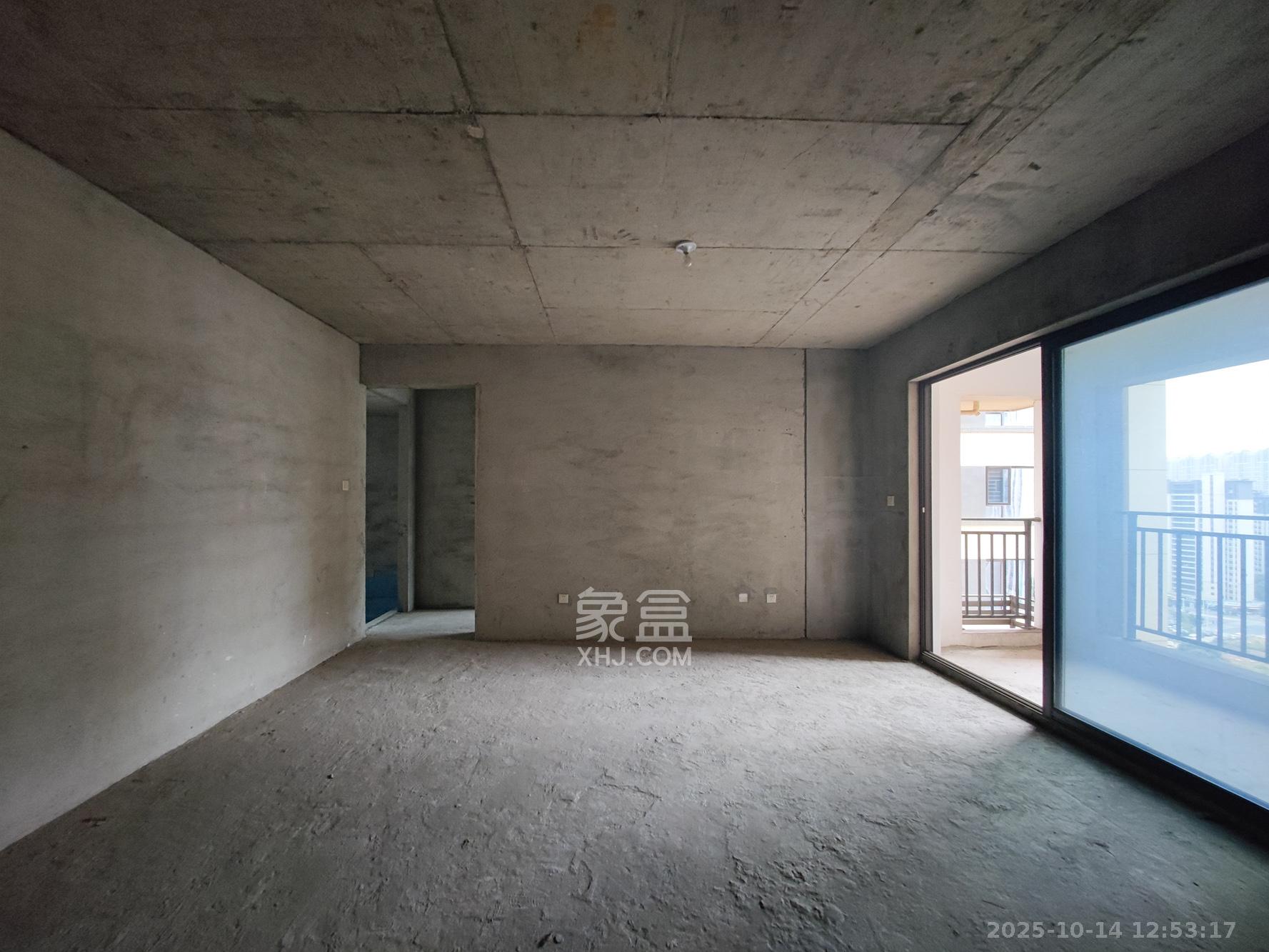 合能枫丹丽舍(柏悦名苑) 3室2厅1卫 98.0万 合能枫丹丽舍(柏悦名苑) 3室2厅1卫 98.0万客厅