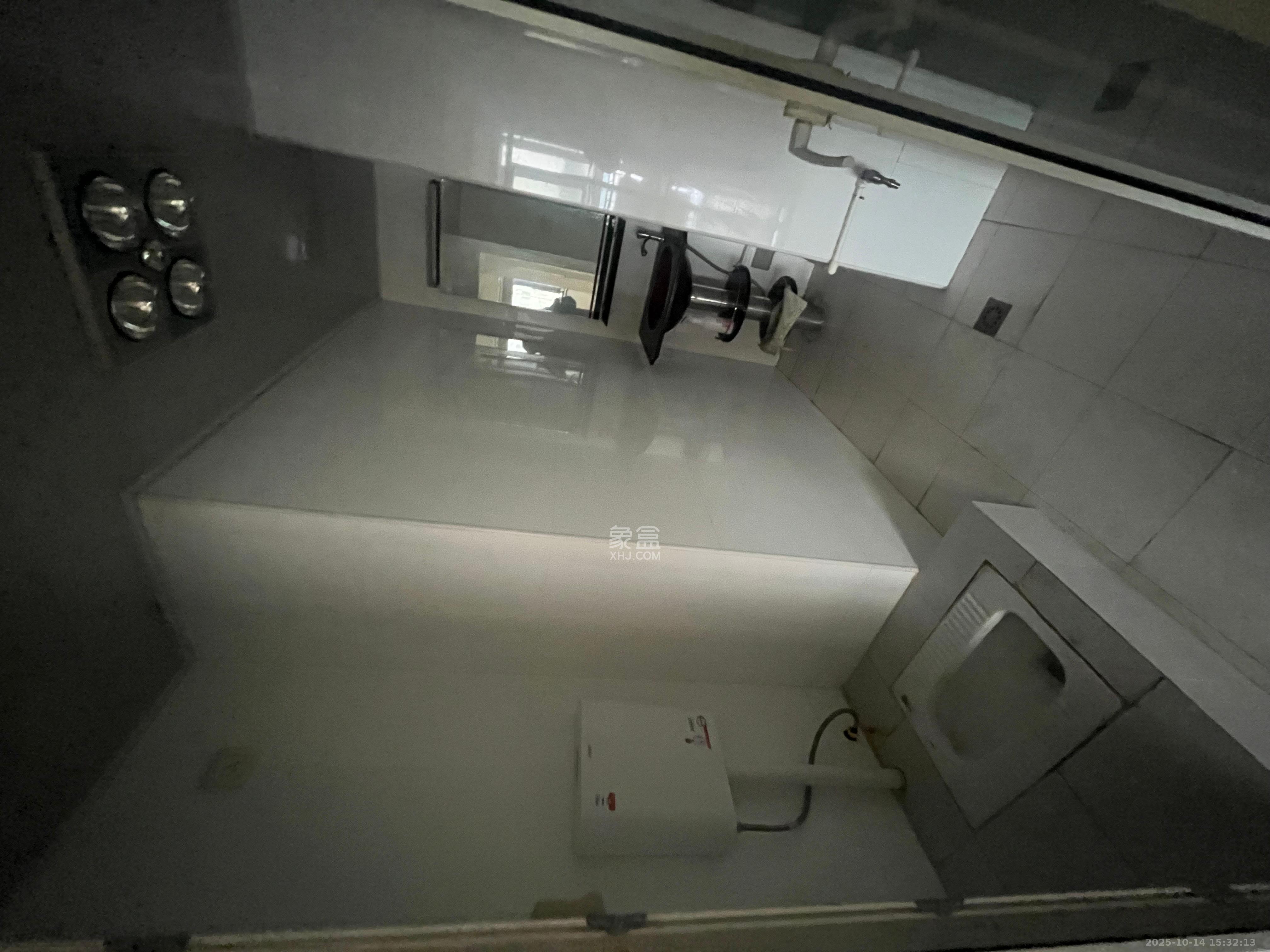 湘域中央  1室1厅1卫    1800.0元/月室内图