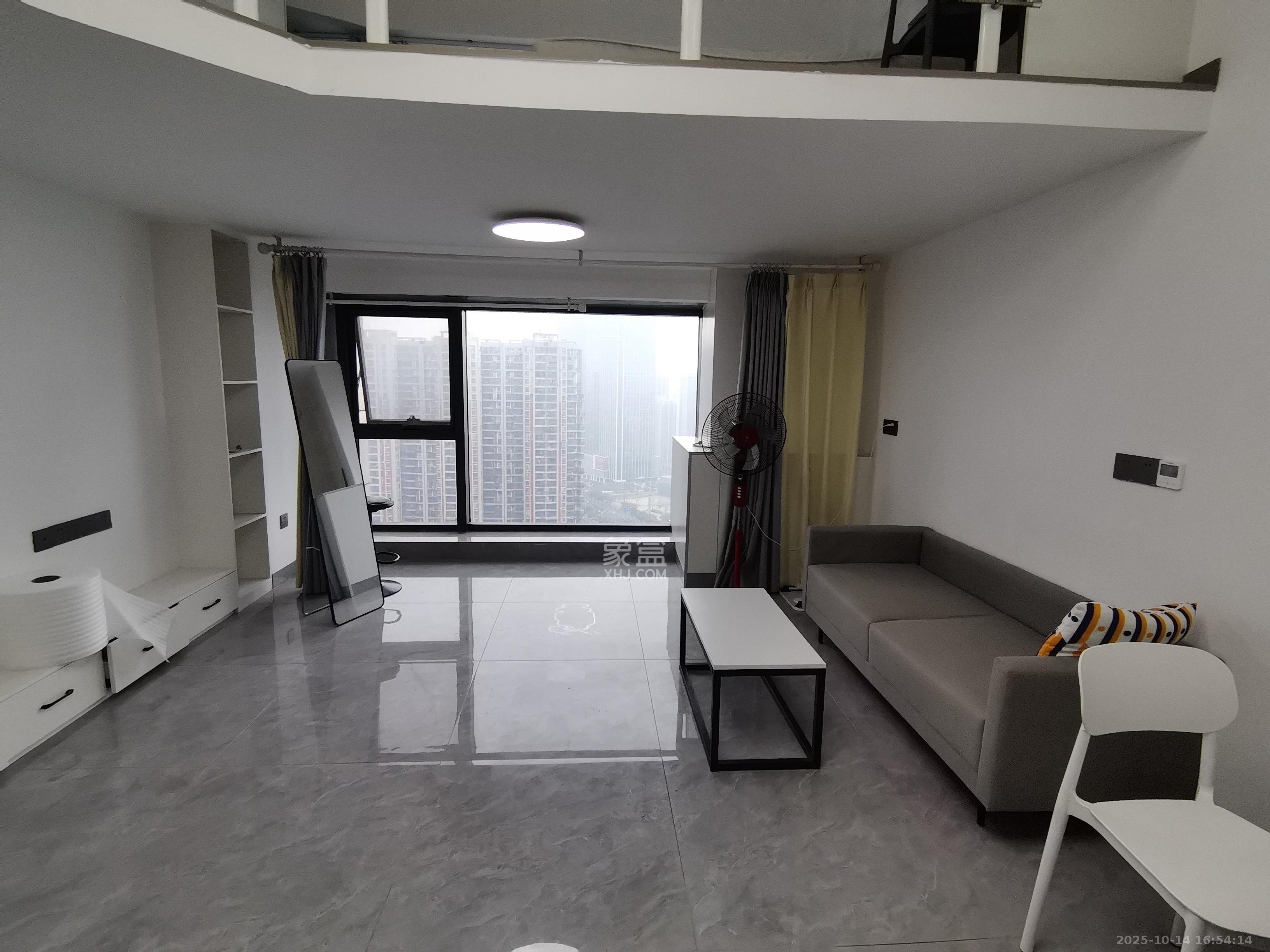 港湘铂玥（天园地芳国际珠宝城）  2室1厅1卫    1400.0元/月室内图