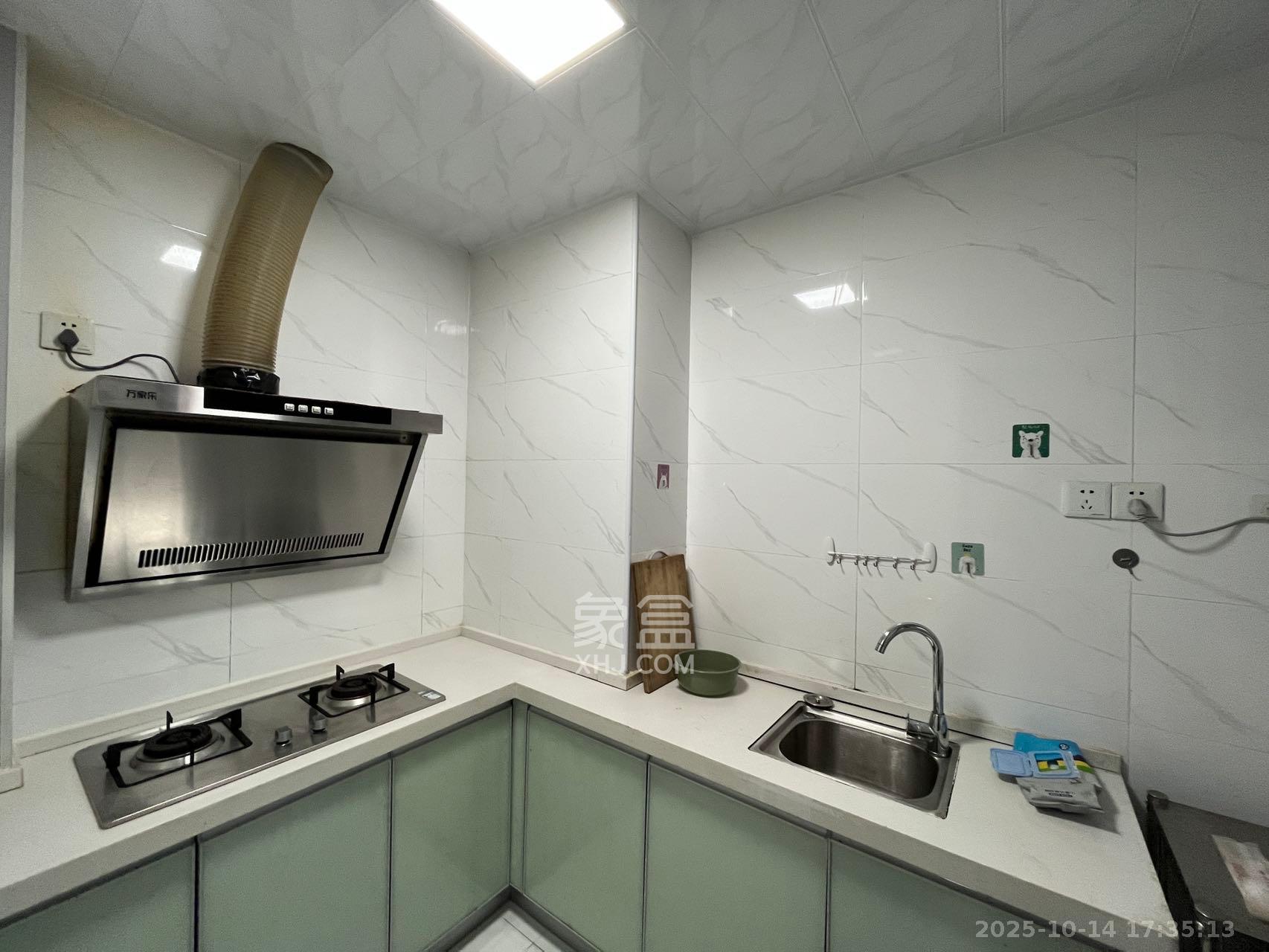 兴汝金城  1室0厅0卫    2200.0元/月 兴汝金城  1室0厅0卫    2200.0元/月室内图