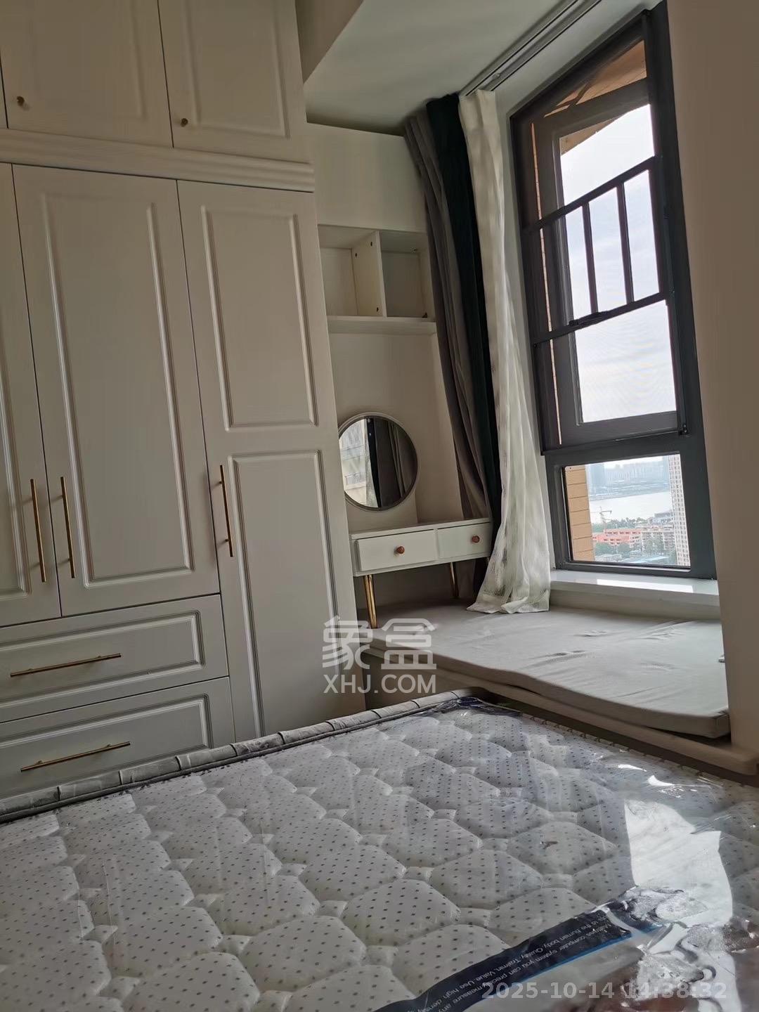 天健城  1室1厅1卫    2200.0元/月 天健城  1室1厅1卫    2200.0元/月室内图