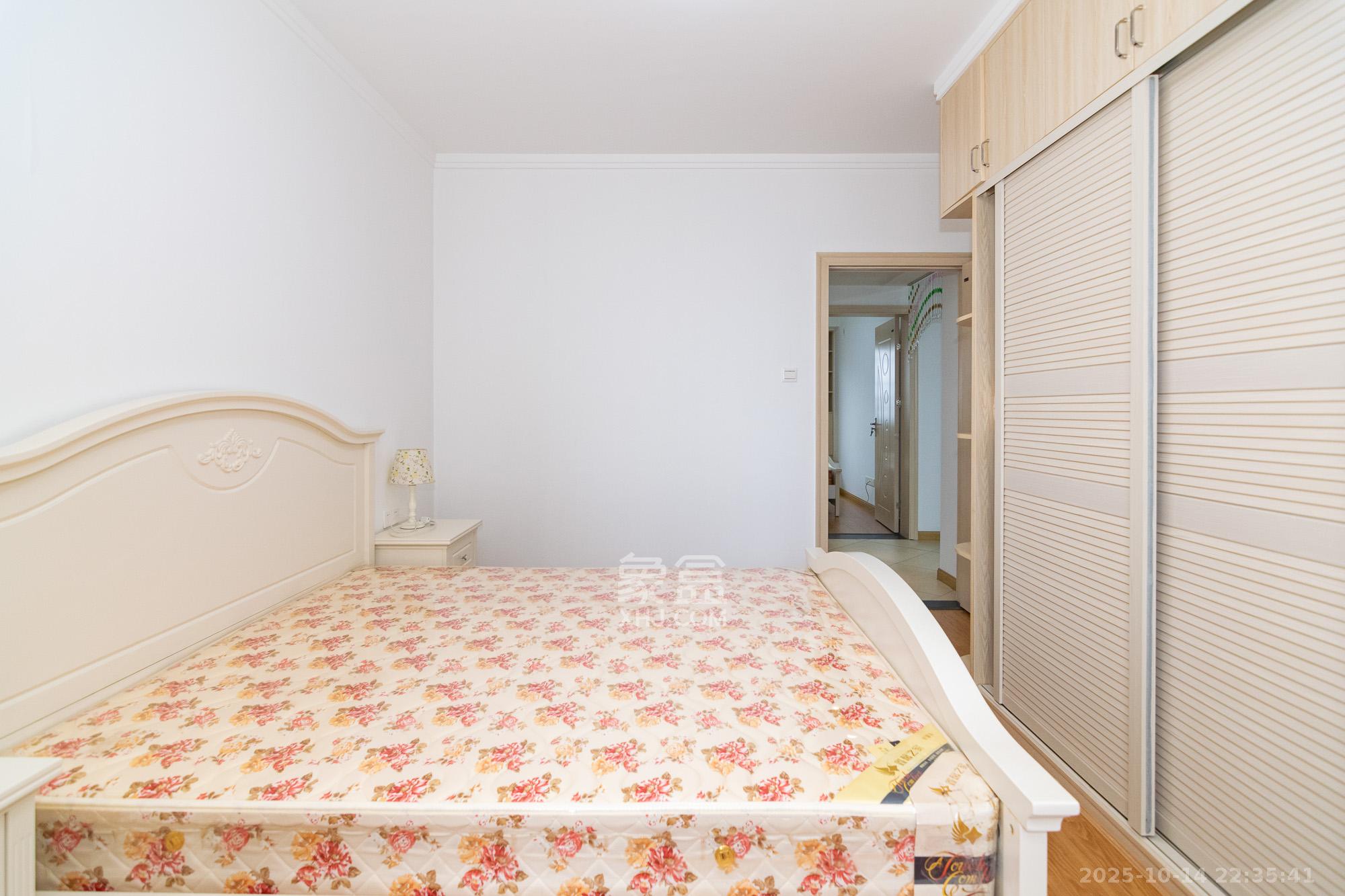 新城国际花都 3室2厅1卫 50.0万 新城国际花都 3室2厅1卫 50.0万卧室