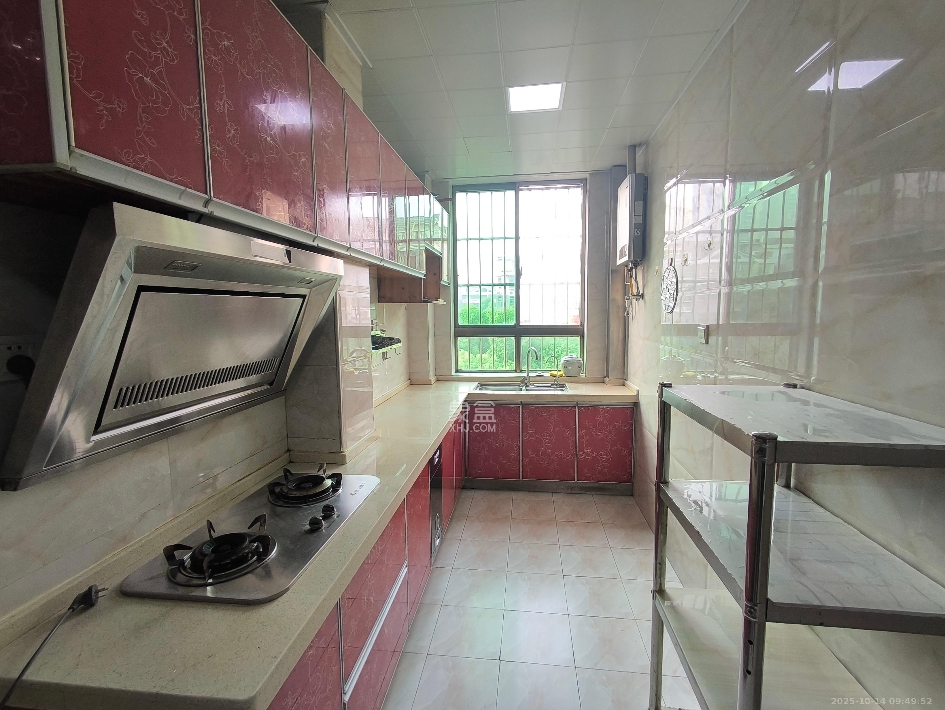 兴联母山小区  3室2厅2卫    1800.0元/月室内图