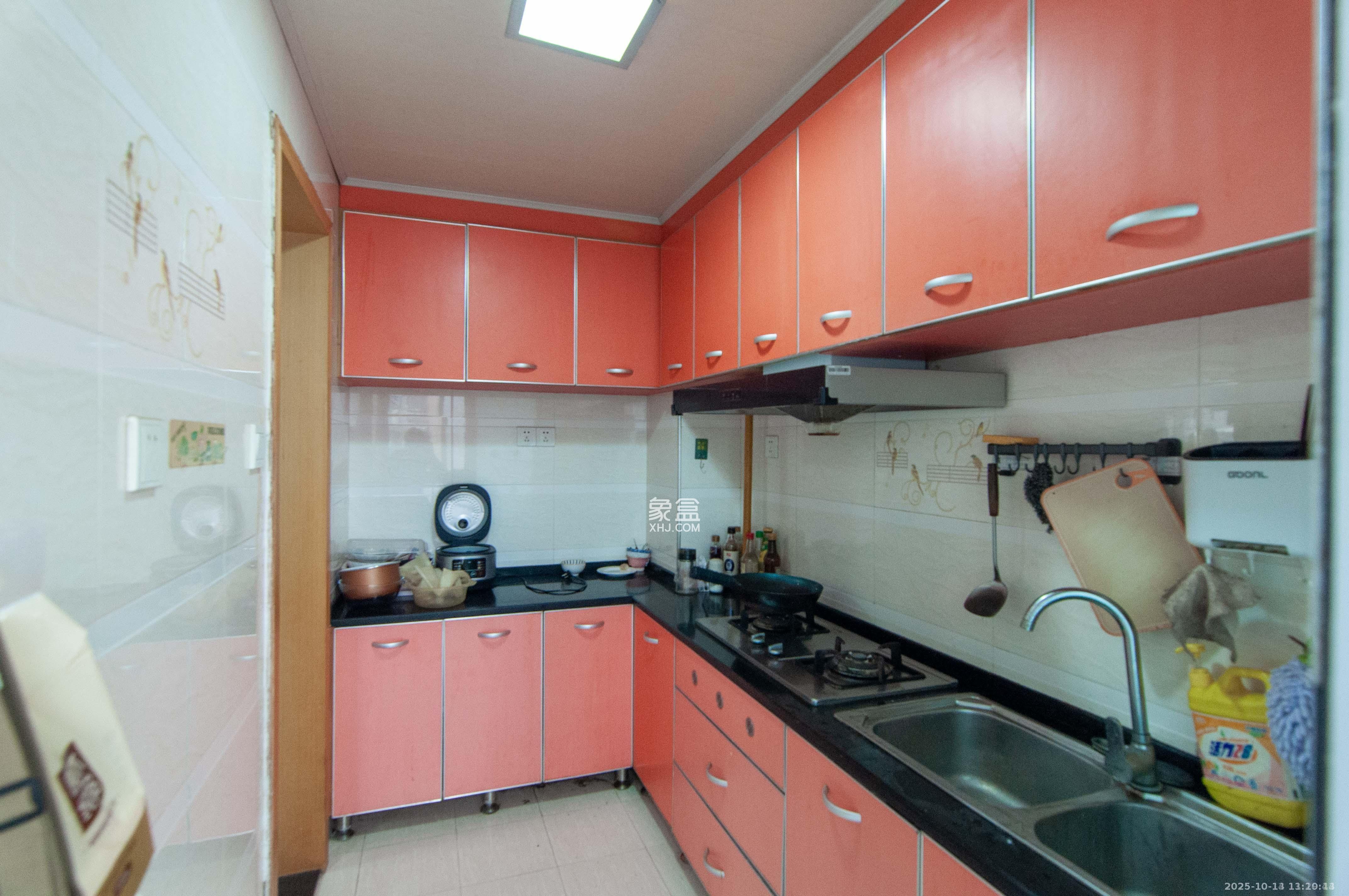 龙王港社区  3室2厅1卫    2300.0元/月室内图