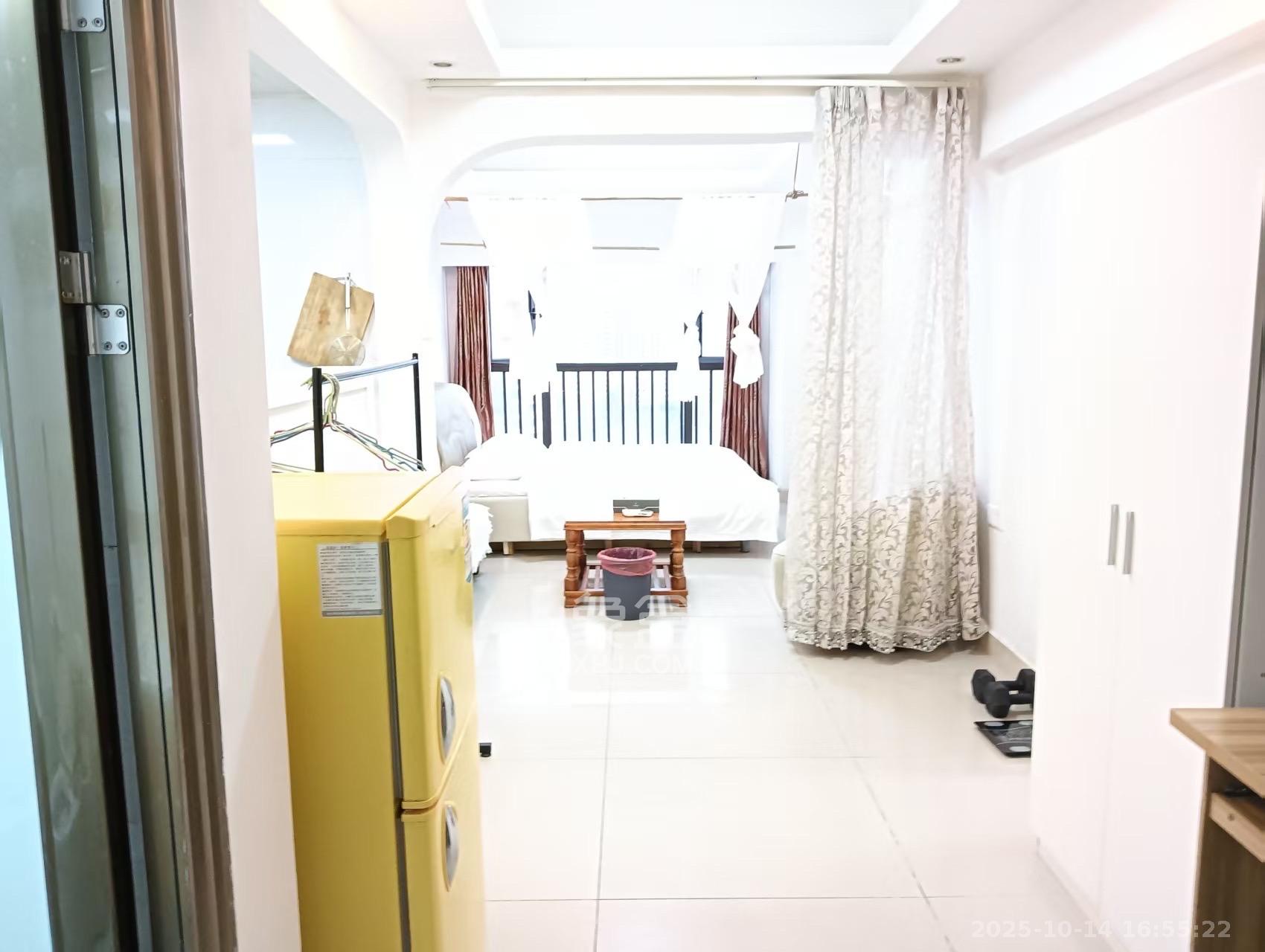 罗马国际公寓 1室1厅1卫 1300.0元/月 罗马国际公寓 1室1厅1卫 1300.0元/月室内图