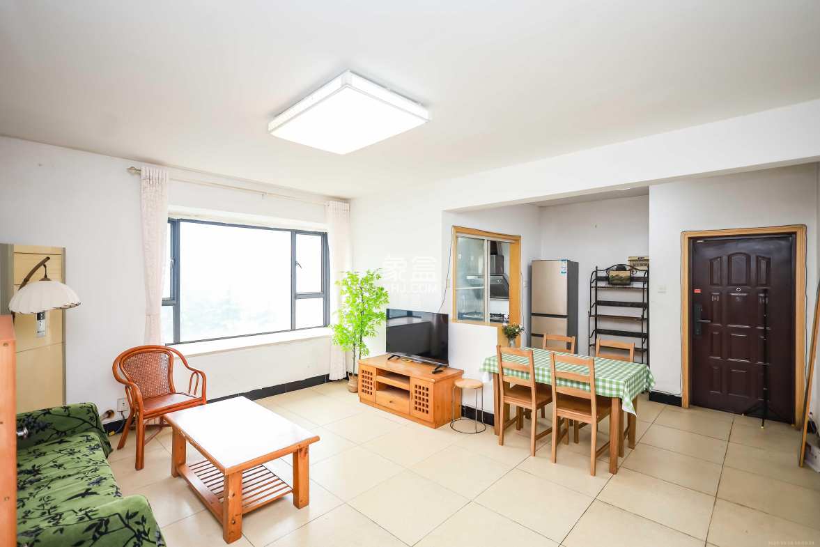 西城龙庭 2室2厅1卫 80.0万 西城龙庭 2室2厅1卫 80.0万客厅