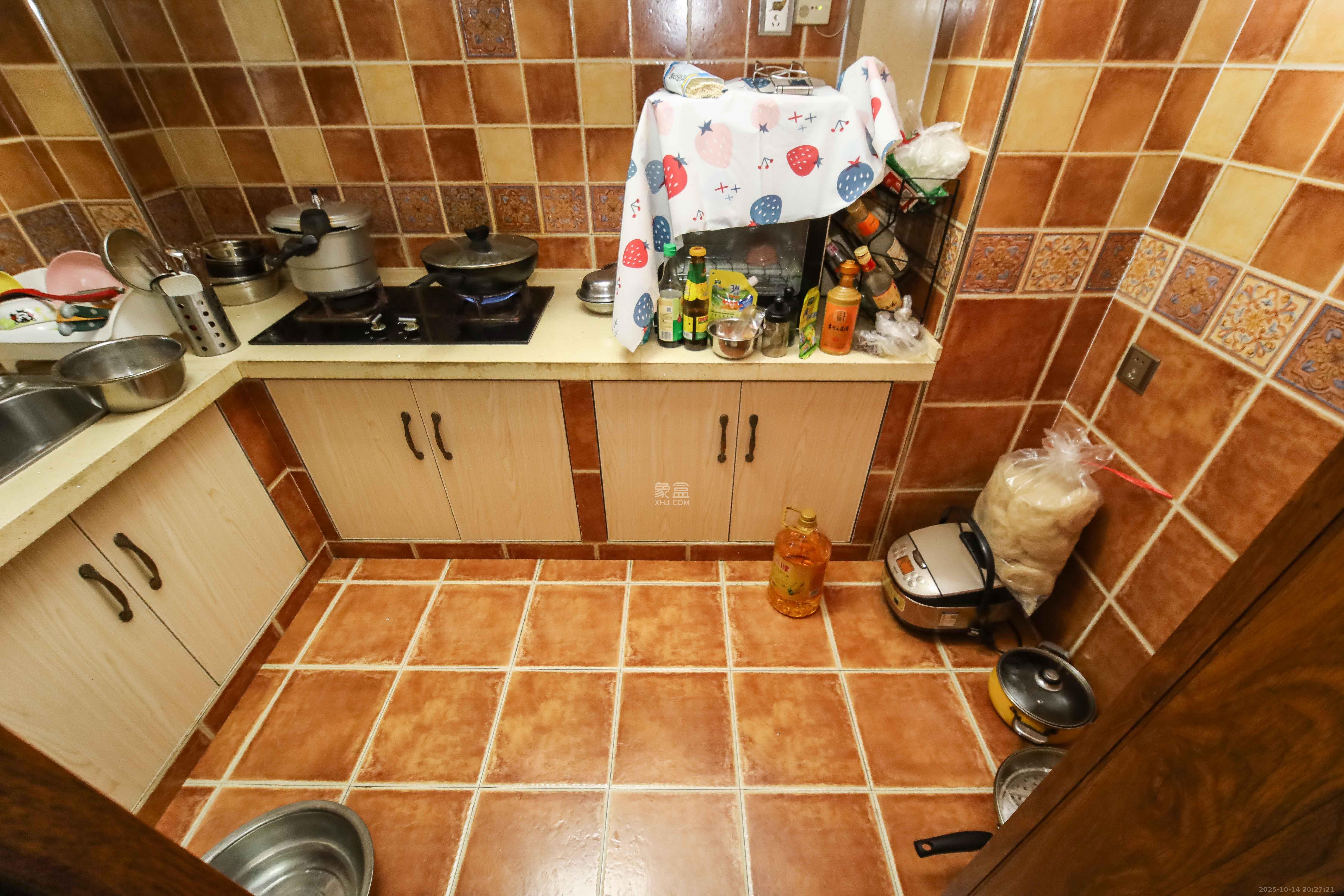 万象凯旋湾 3室1厅2卫 128.8万 万象凯旋湾 3室1厅2卫 128.8万厨房