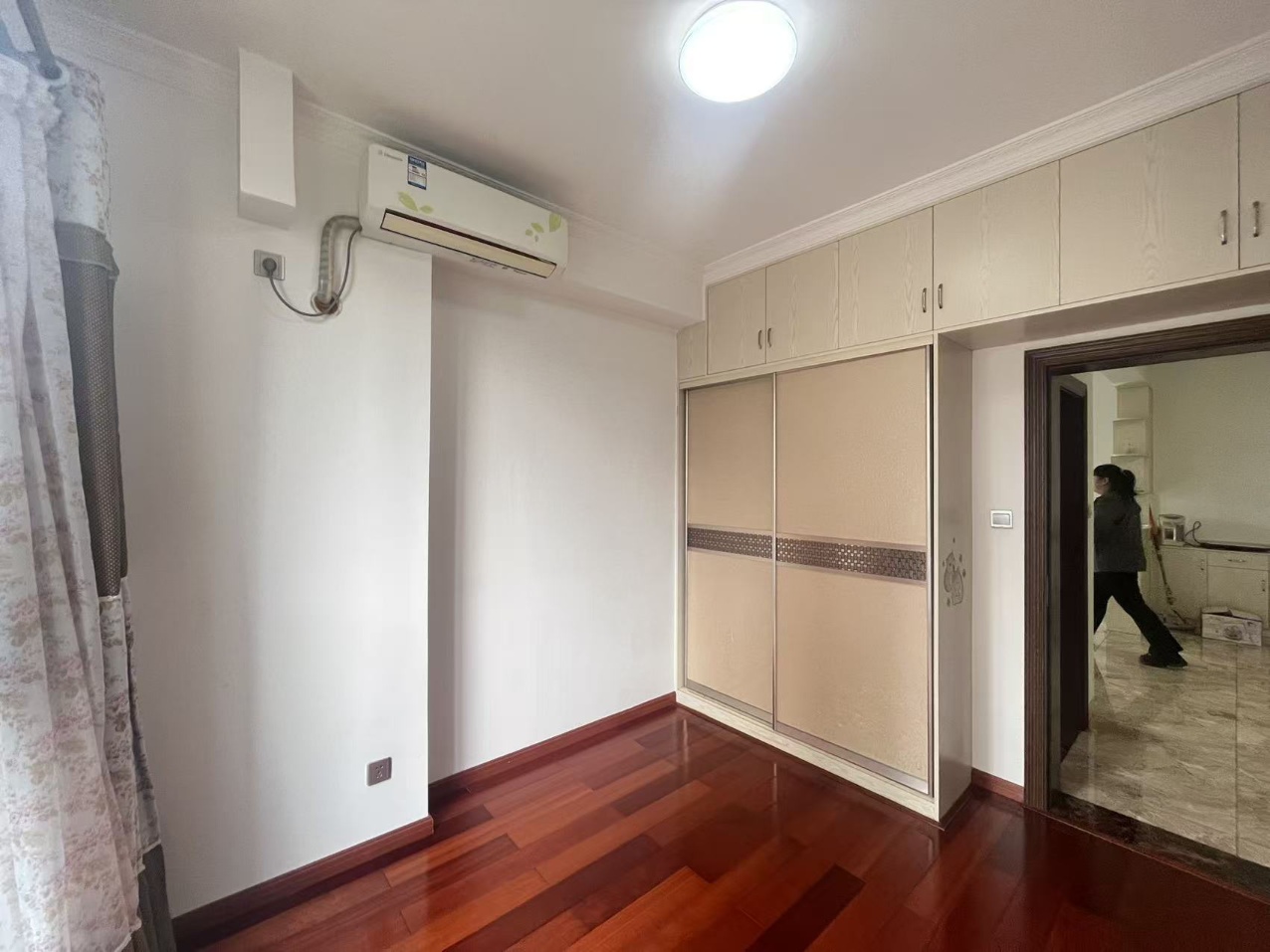 庐山春天早安华晨 3室2厅1卫 49.5万 庐山春天早安华晨 3室2厅1卫 49.5万室内图