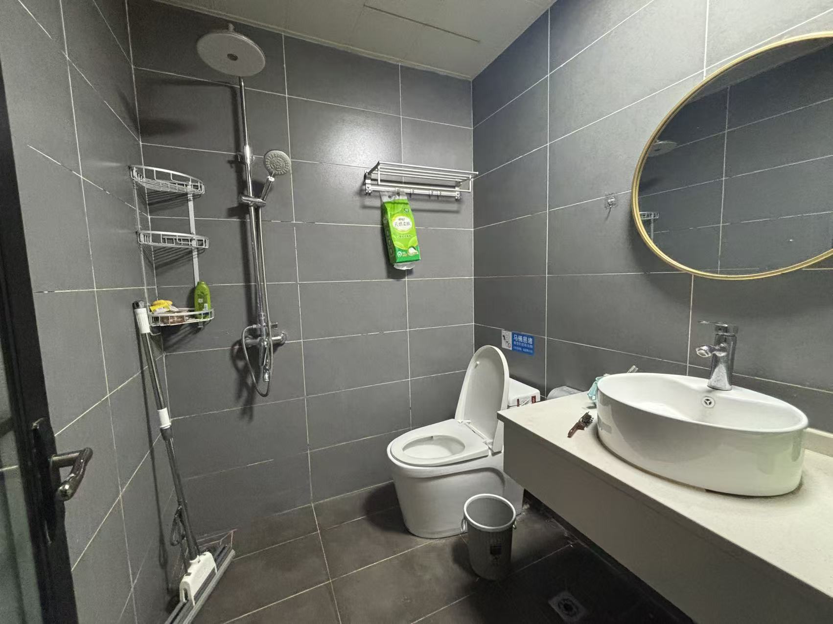 流金岁月-华晨国际 1室1厅1卫 30.00万 流金岁月-华晨国际 1室1厅1卫 30.00万室内图