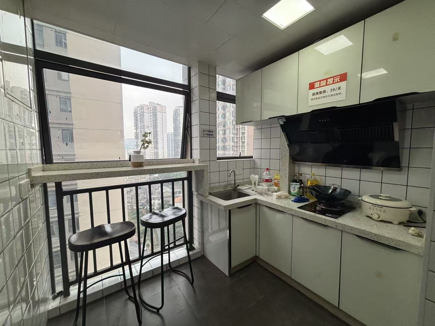 流金岁月-华晨国际 1室1厅1卫 30.00万 流金岁月-华晨国际 1室1厅1卫 30.00万室内图