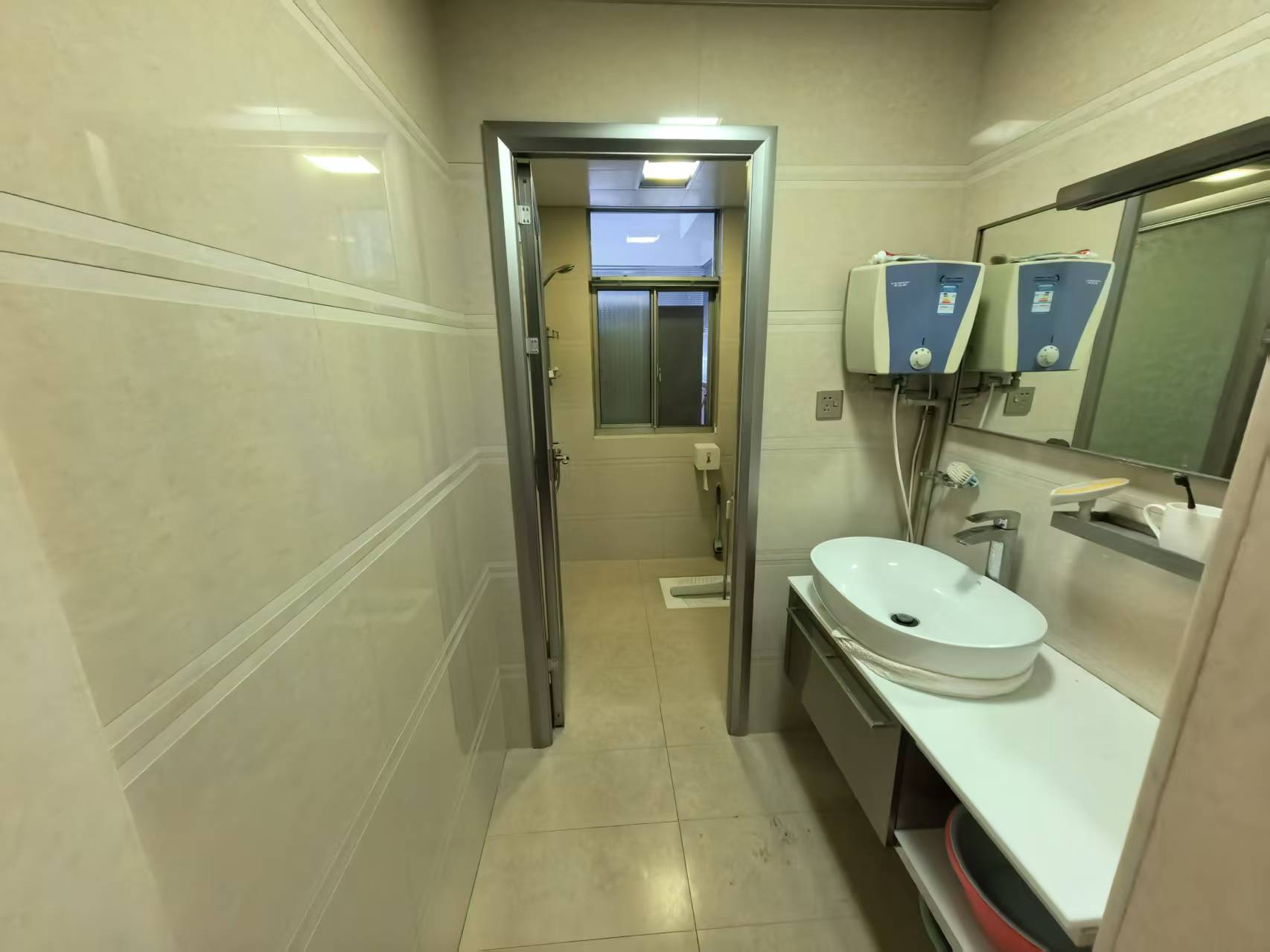 利江畅园 5室2厅3卫 82.0万 利江畅园 5室2厅3卫 82.0万室内图