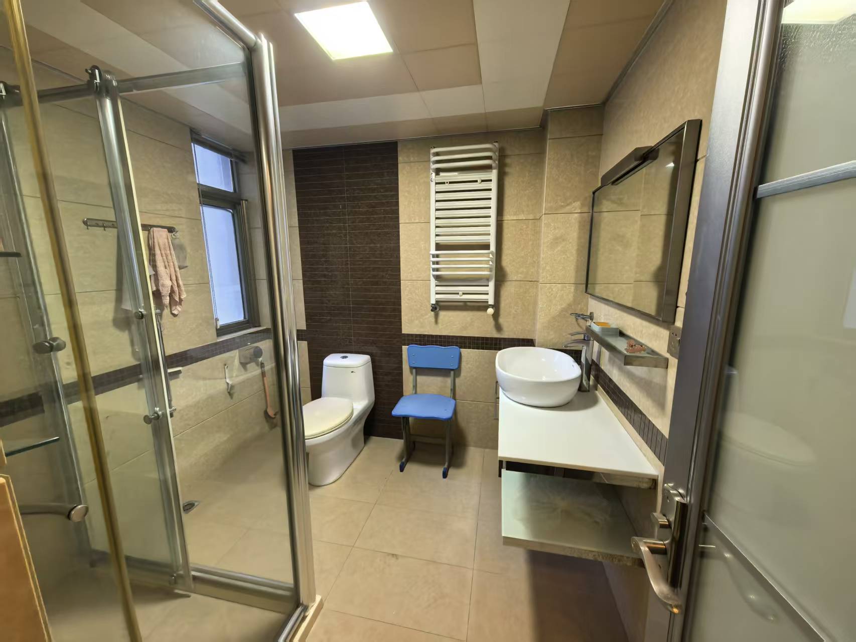 利江畅园 5室2厅3卫 82.0万 利江畅园 5室2厅3卫 82.0万室内图