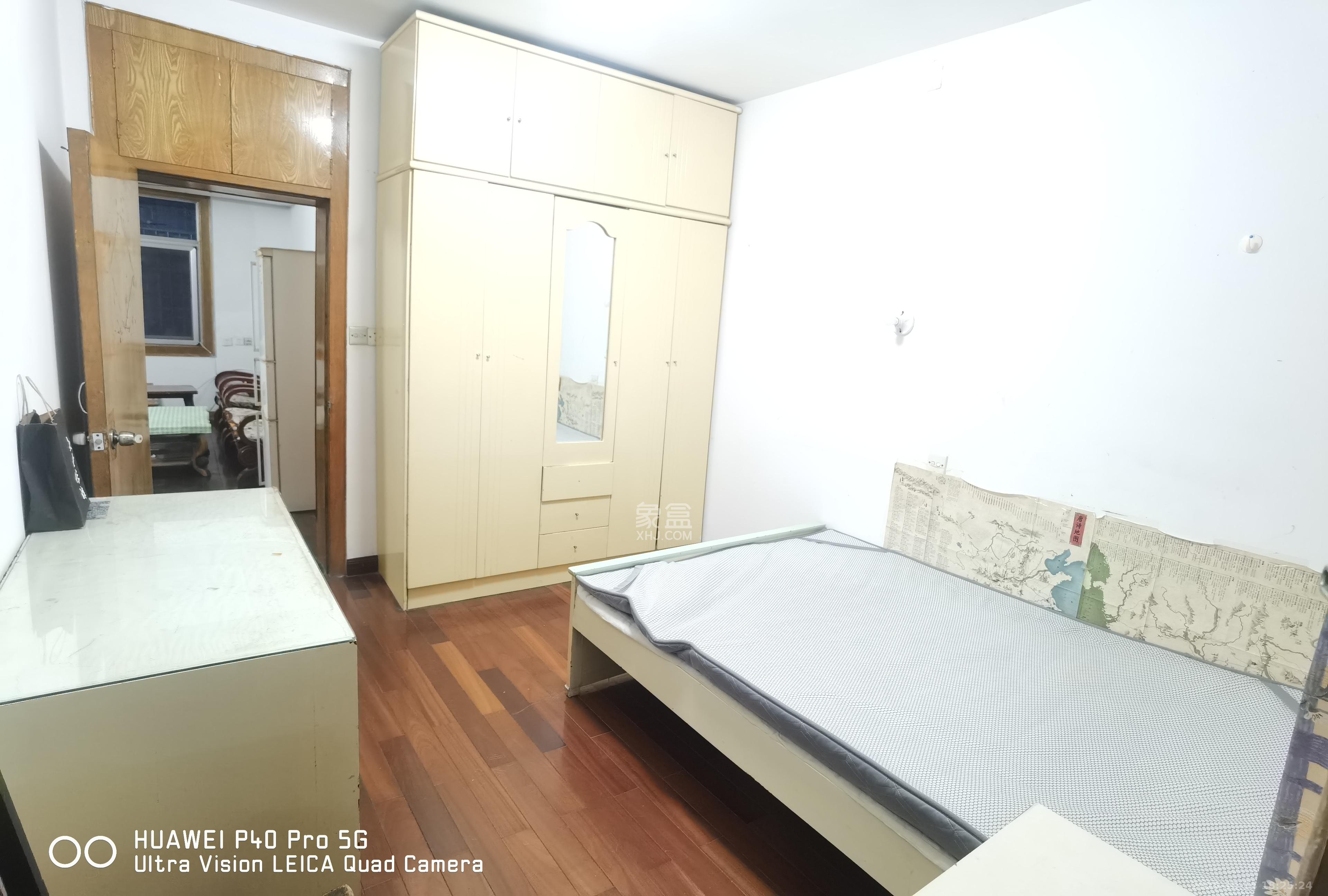 省木材公司宿舍(原欧园木材厂宿舍)  3室1厅1卫    1800.0元/月 省木材公司宿舍(原欧园木材厂宿舍)  3室1厅1卫    1800.0元/月室内图