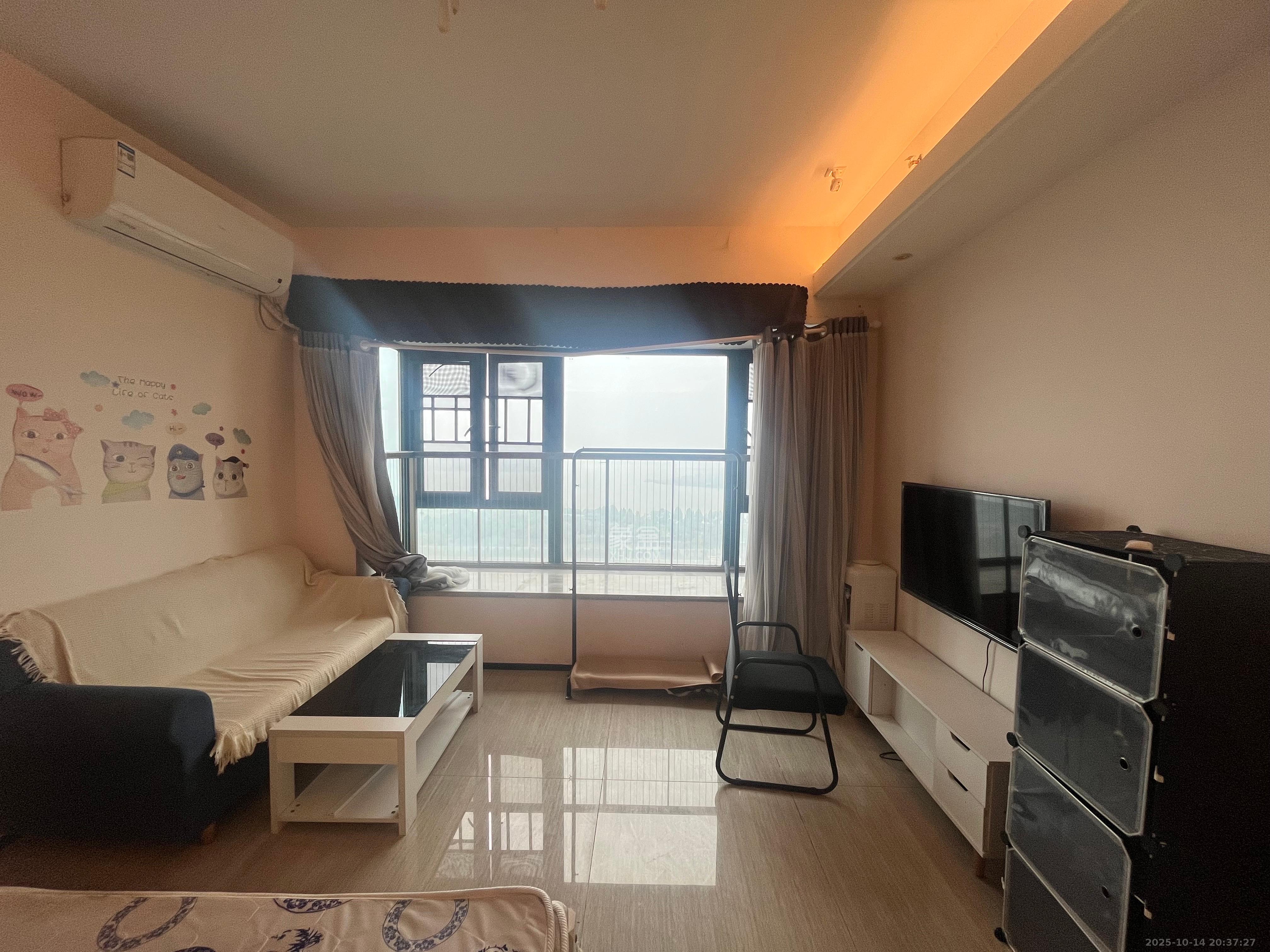 恒大翡翠华庭 1室1厅1卫 1300.0元/月 恒大翡翠华庭 1室1厅1卫 1300.0元/月室内图