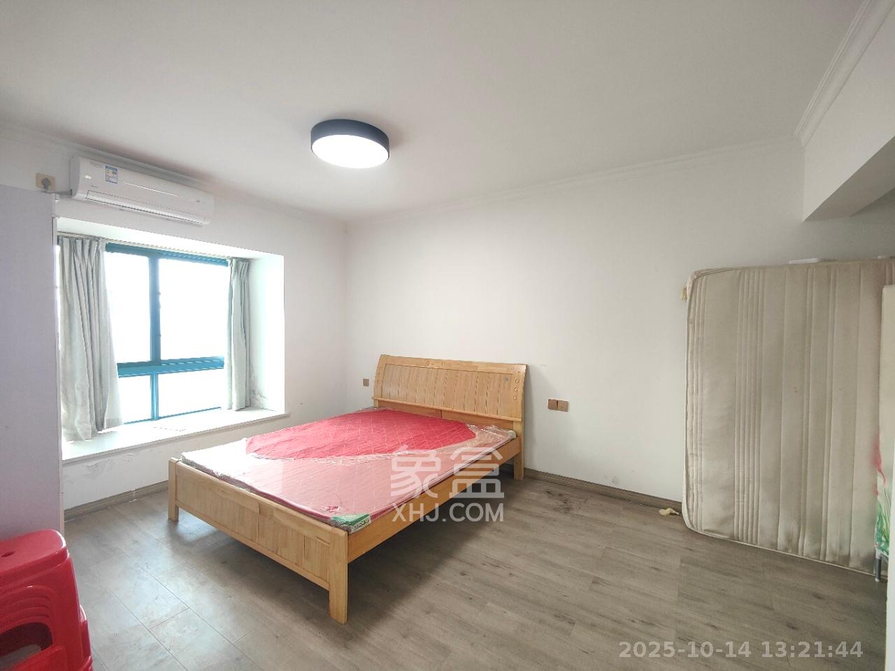 蝴蝶谷  3室2厅2卫    1600.0元/月室内图