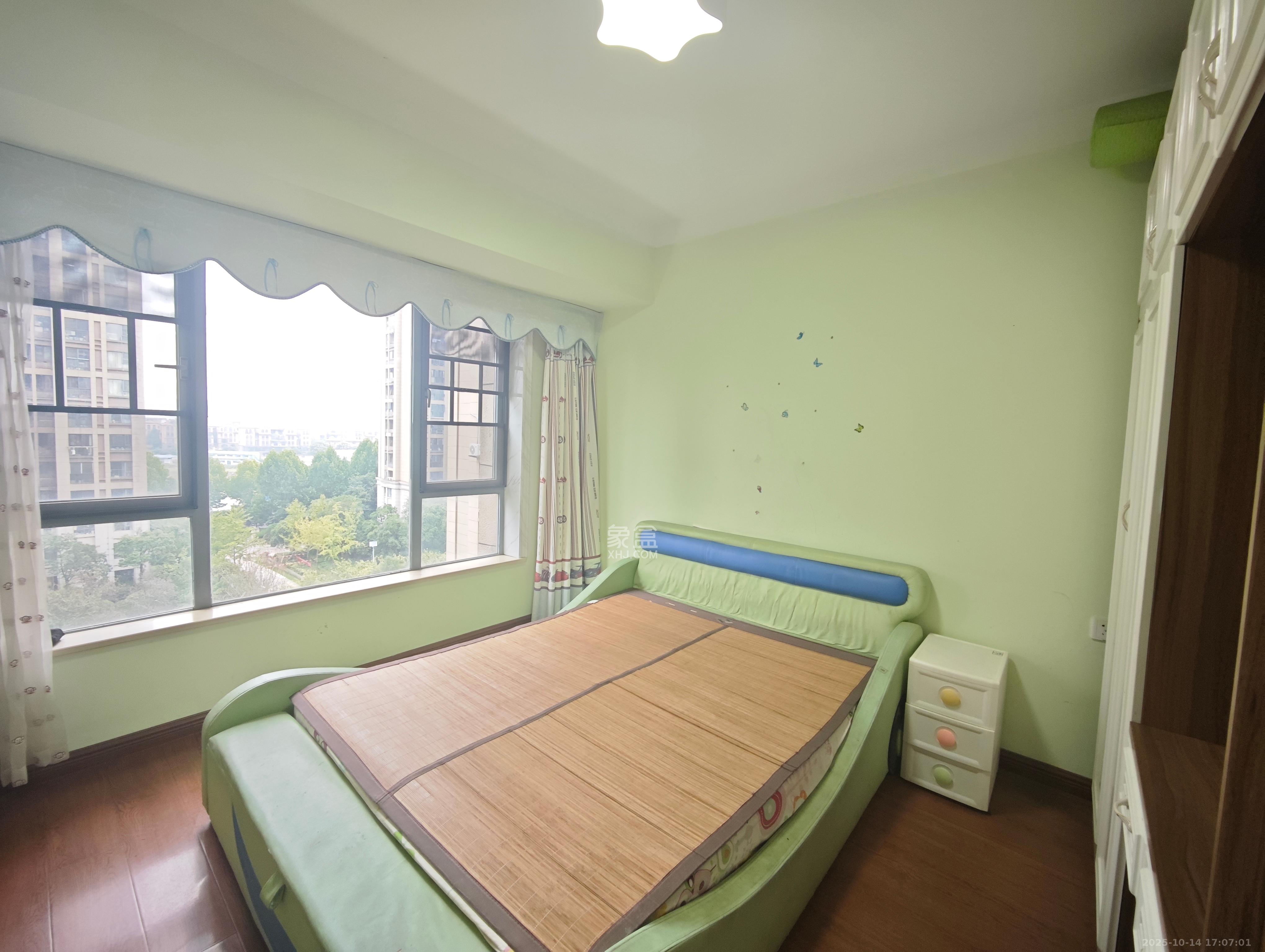 嘉宇盛世华章  4室2厅2卫    3300.0元/月 嘉宇盛世华章  4室2厅2卫    3300.0元/月室内图