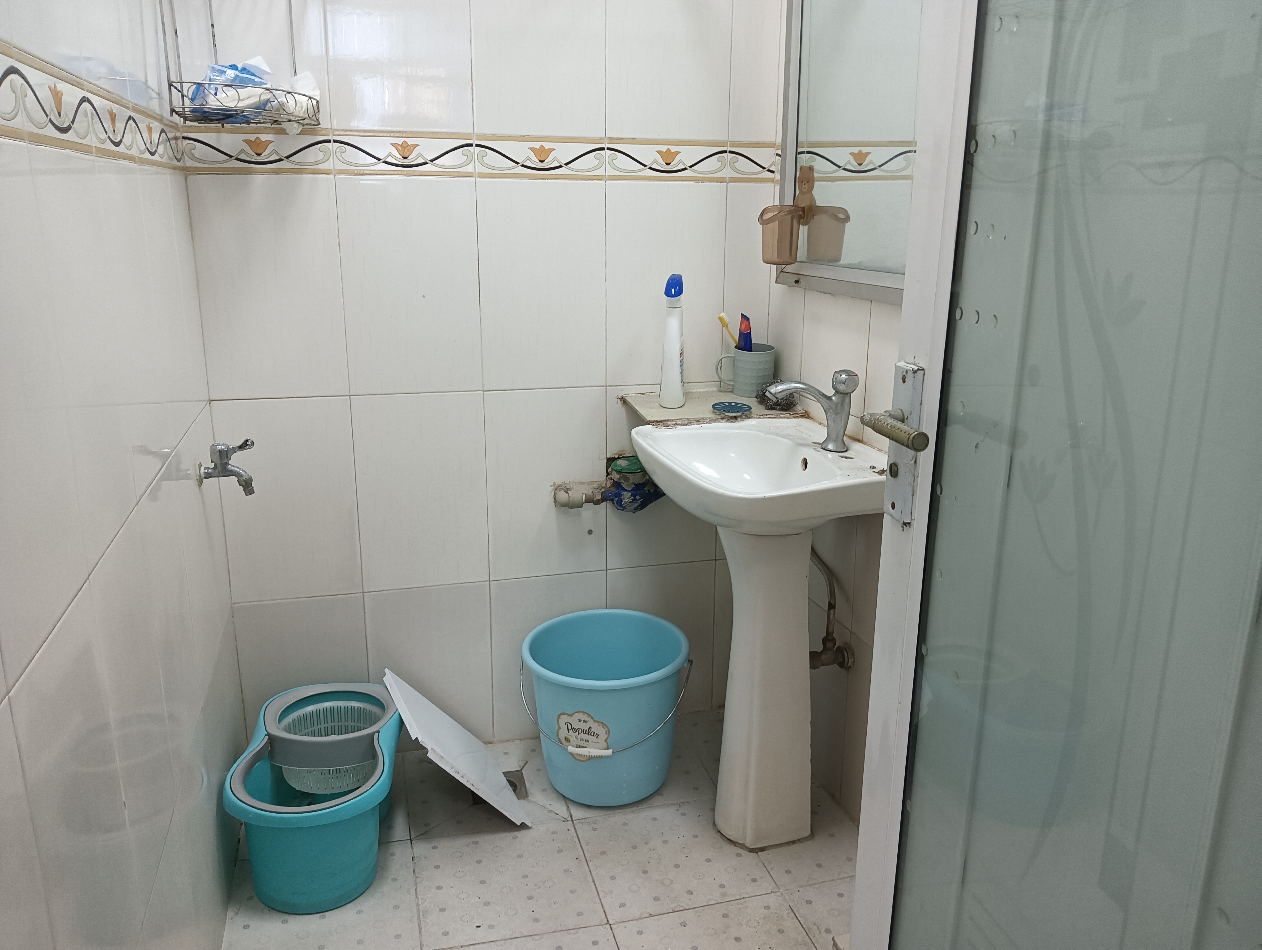 海外大厦  1室0厅1卫    1000.0元/月室内图