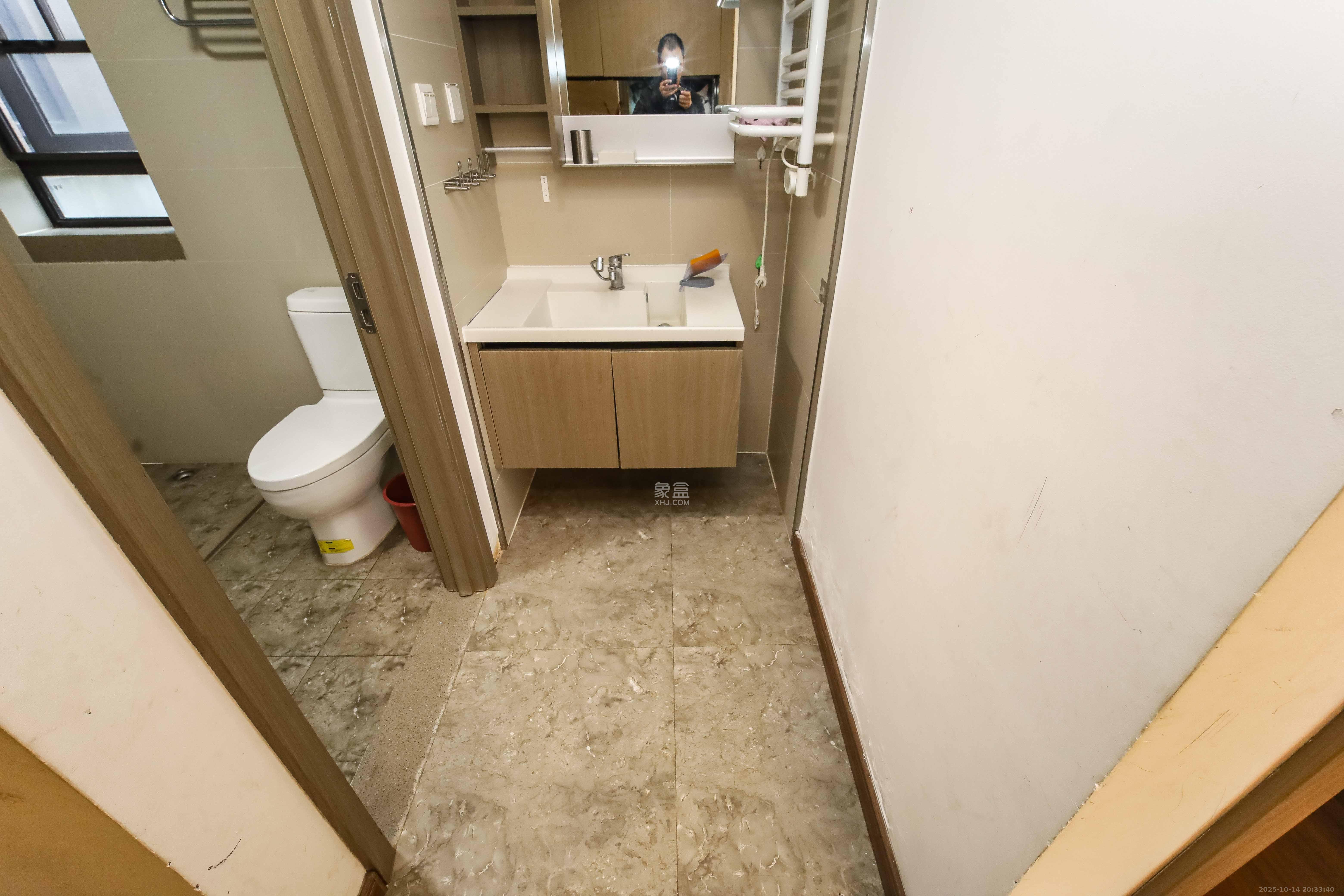 万科金域蓝湾 4室2厅2卫 178.0万 万科金域蓝湾 4室2厅2卫 178.0万卫生间