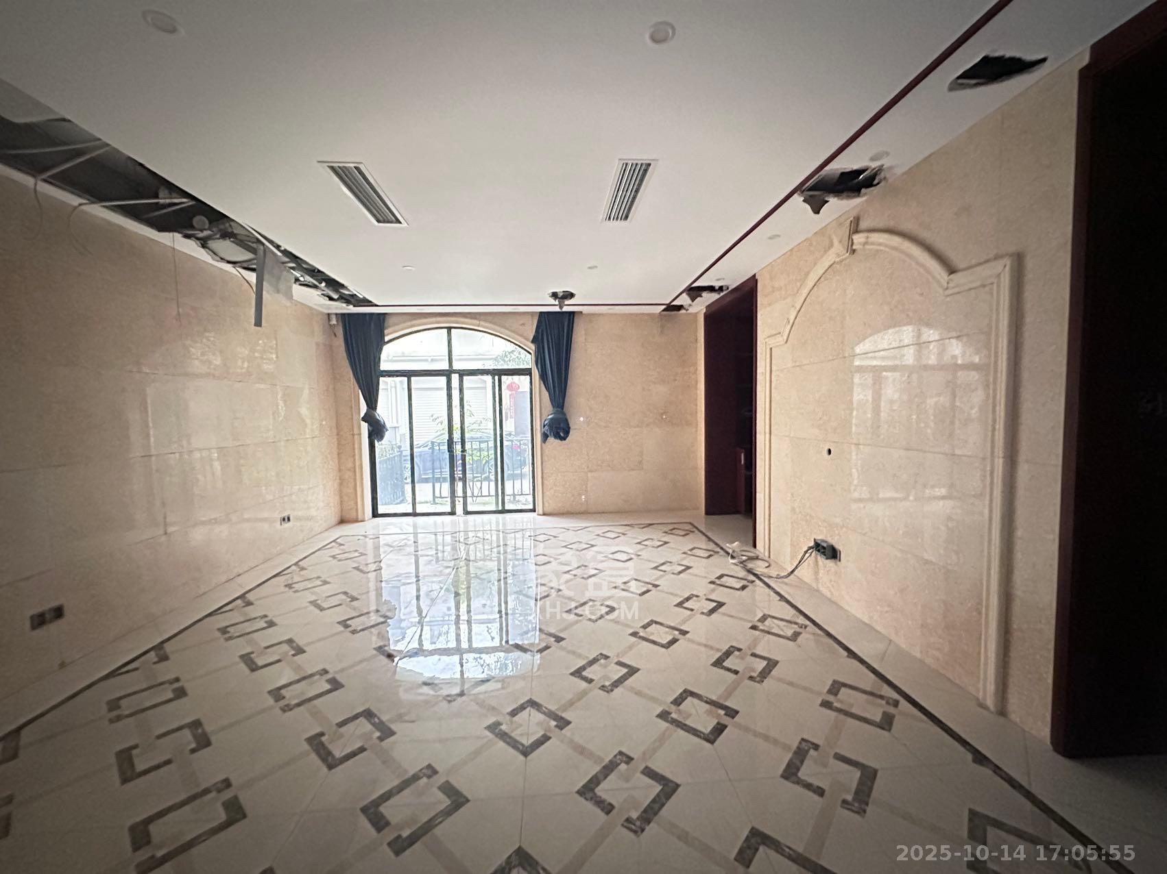 归心苑  4室2厅3卫    13000.0元/月 归心苑  4室2厅3卫    13000.0元/月室内图