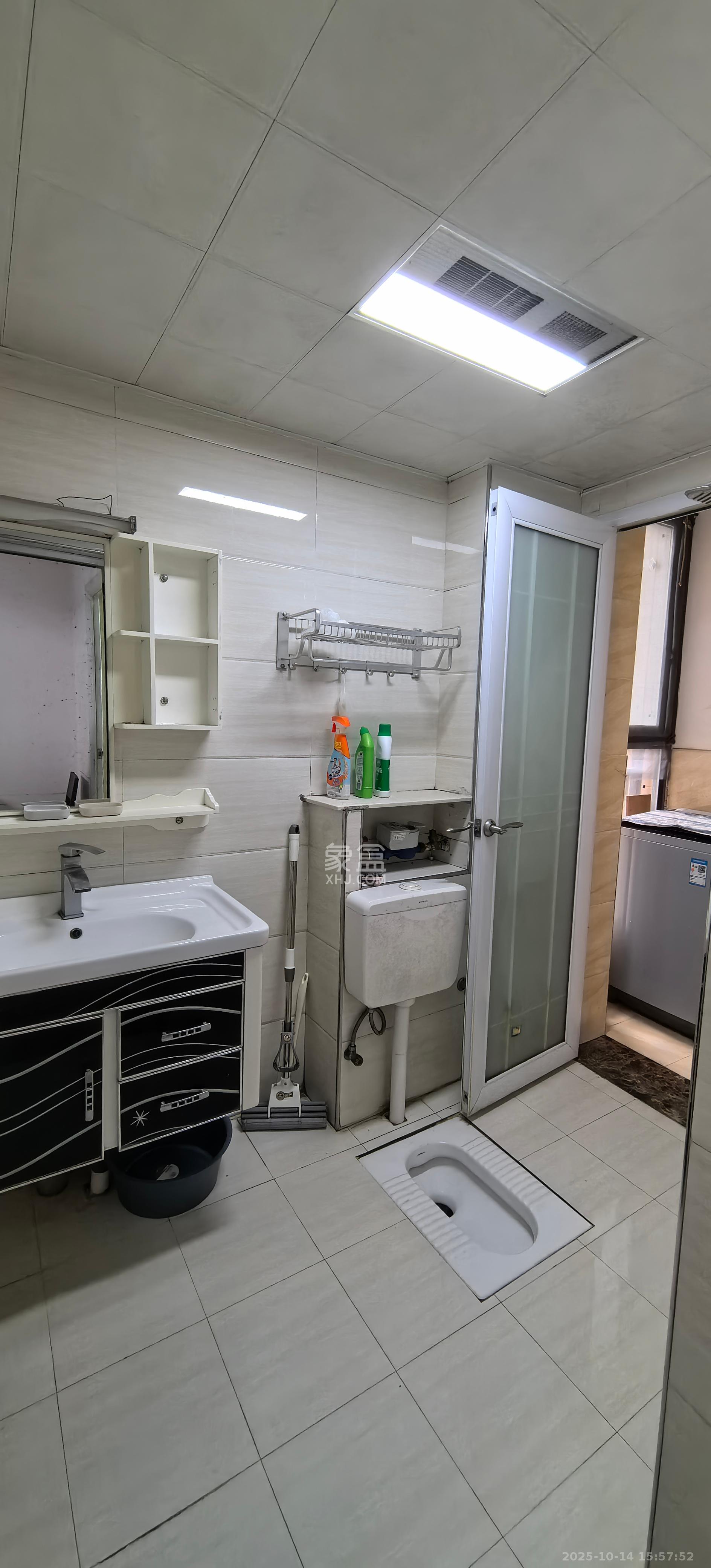 秀峰景园（领秀峰）  2室1厅1卫    1500.0元/月室内图