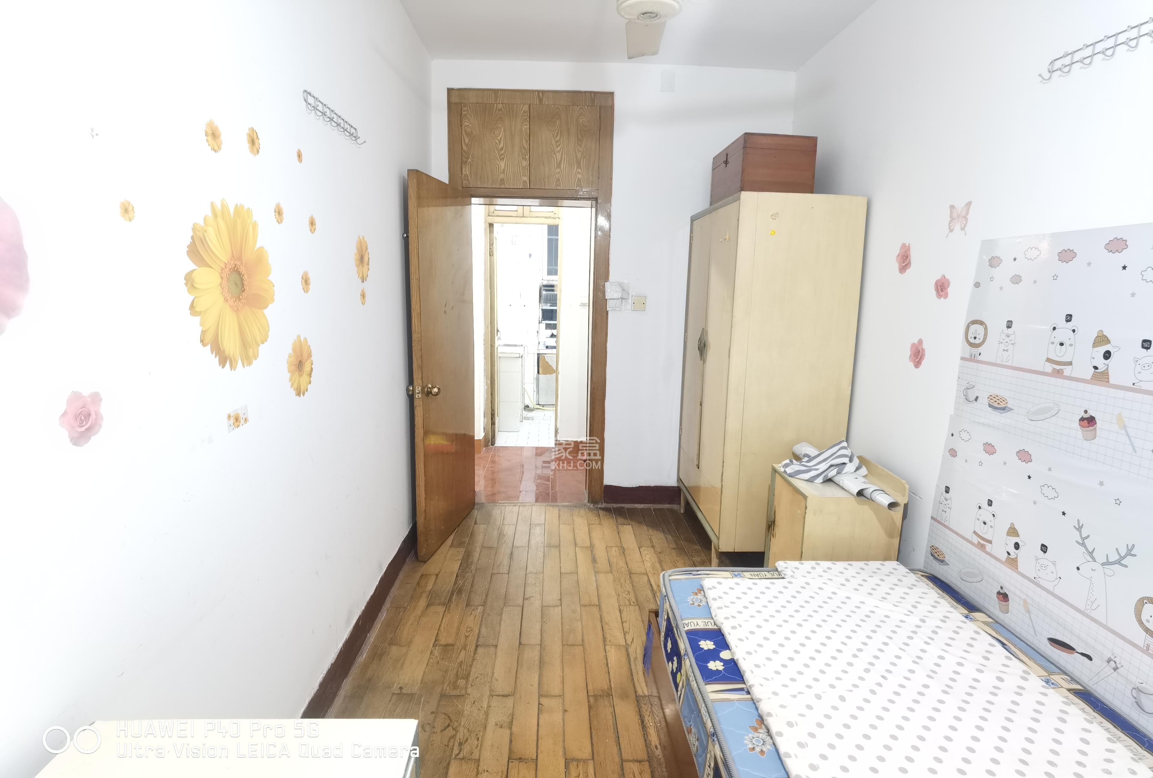 省木材公司宿舍(原欧园木材厂宿舍)  3室1厅1卫    1800.0元/月 省木材公司宿舍(原欧园木材厂宿舍)  3室1厅1卫    1800.0元/月室内图