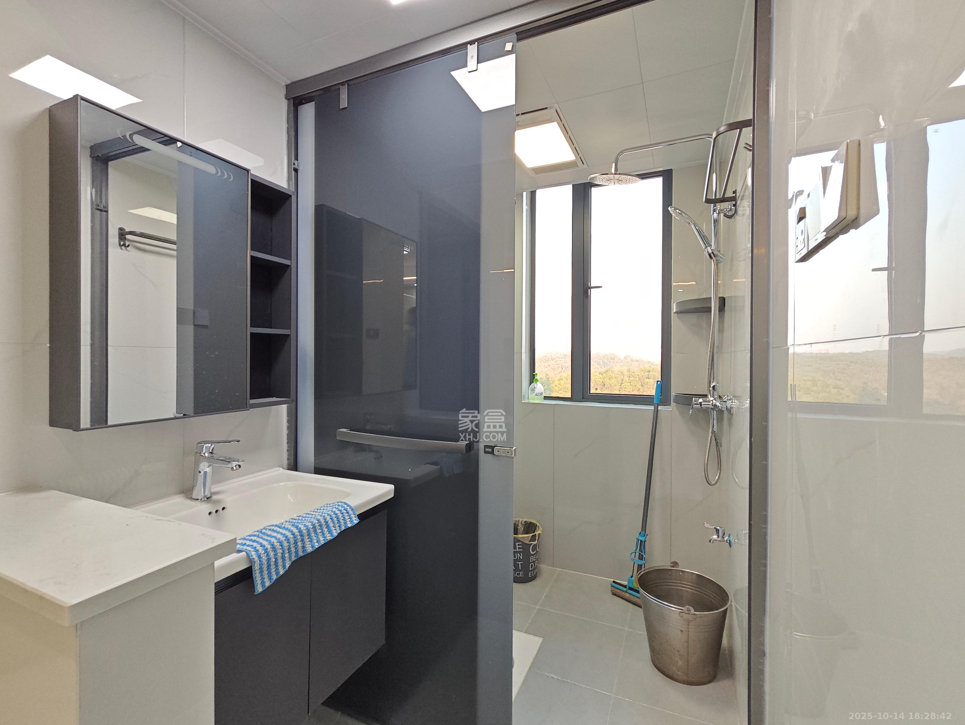 智达佳园  2室2厅1卫    1500.0元/月 智达佳园  2室2厅1卫    1500.0元/月室内图