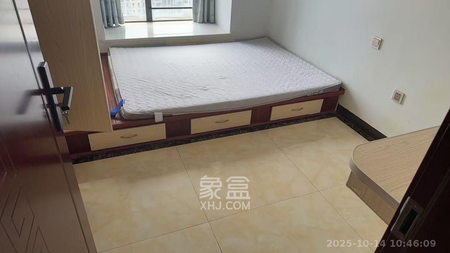 鑫远御文台一期 2室2厅1卫 2000.0元/月 鑫远御文台一期 2室2厅1卫 2000.0元/月室内图