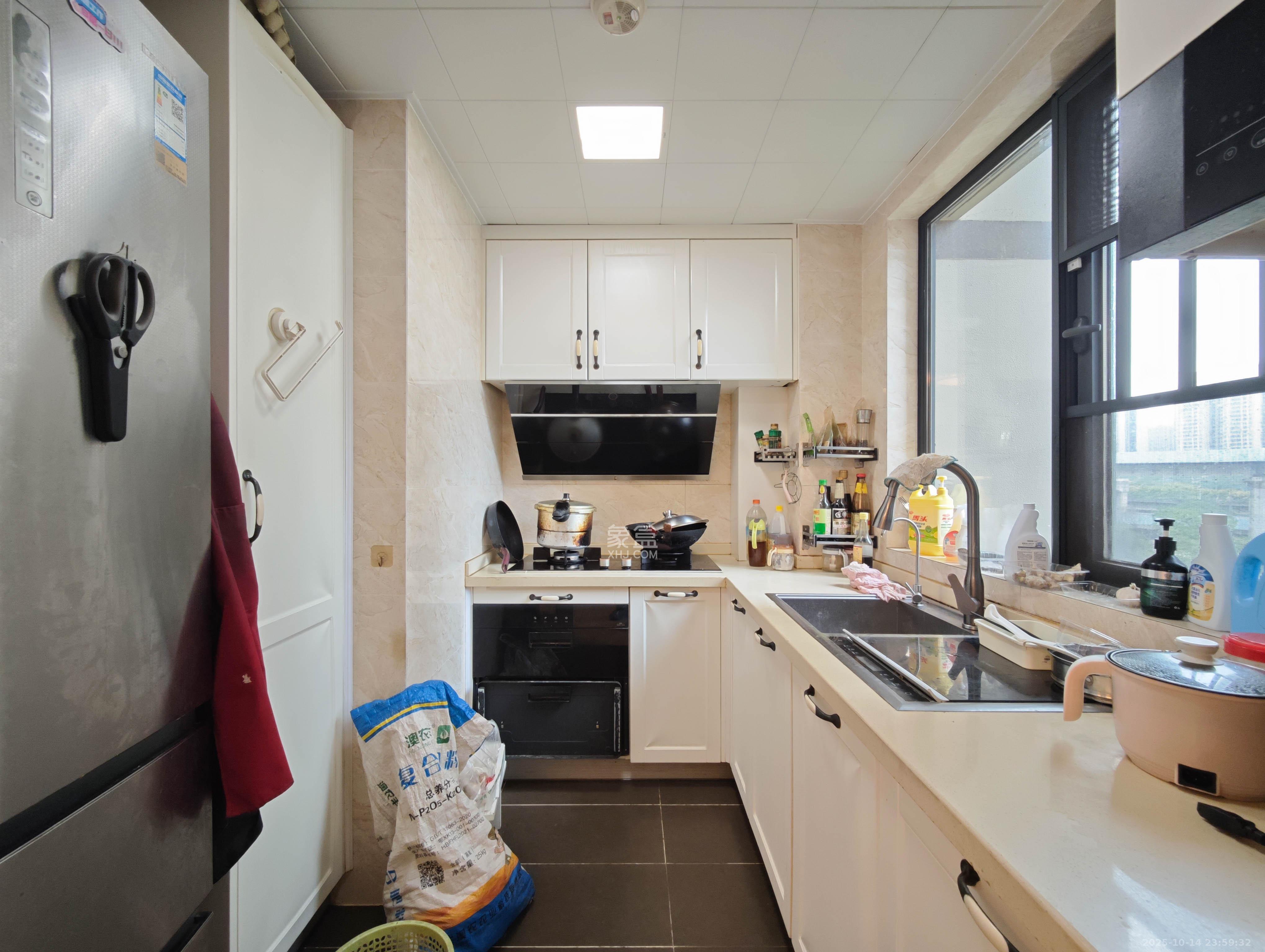 万科魅力之城观澜里 4室2厅2卫 175.0万 万科魅力之城观澜里 4室2厅2卫 175.0万其他